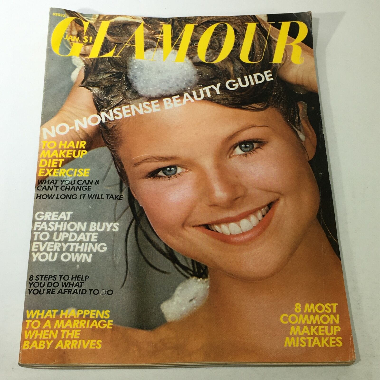 VTG Glamour Magazine: January 1976 - Christie Brinkley Cover / No Label