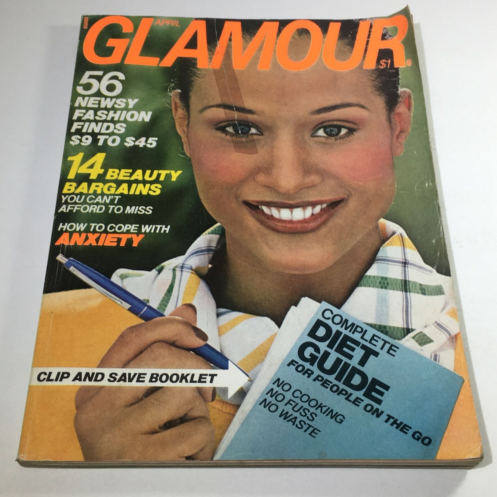 VTG Glamour Magazine: April 1976 - Beverly Johnson Cover - No Label/Newsstand