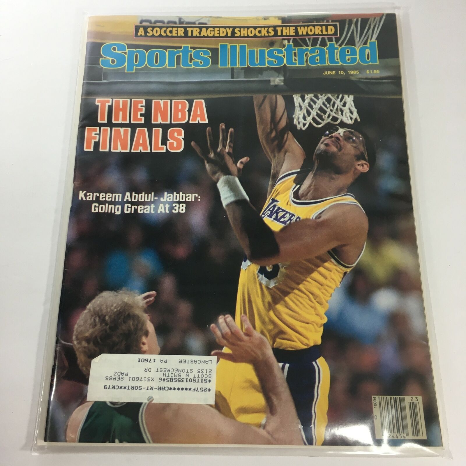 Sports Illustrated: June 10 1985 - Kareem Abdul-Jabar Going Great at 38