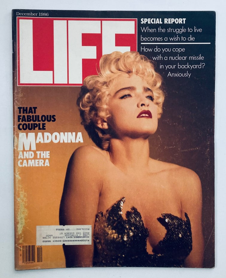 VTG Life Magazine December 1986 Vol 9 No. 13 Madonna and The Camera