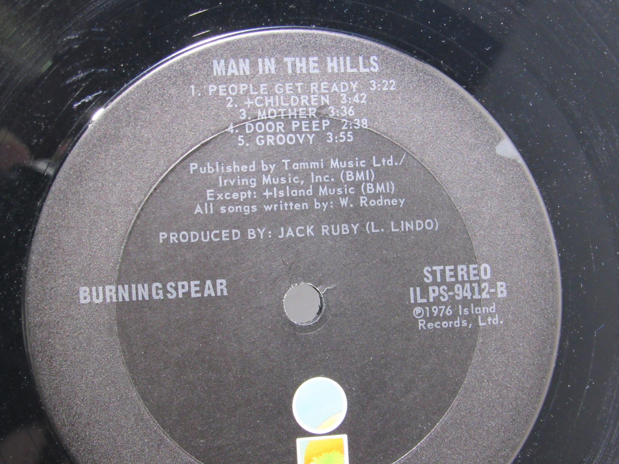 Burning Spear: Man In The Hills Island Records ILPS 9412 Gatefold LP Grade: VG