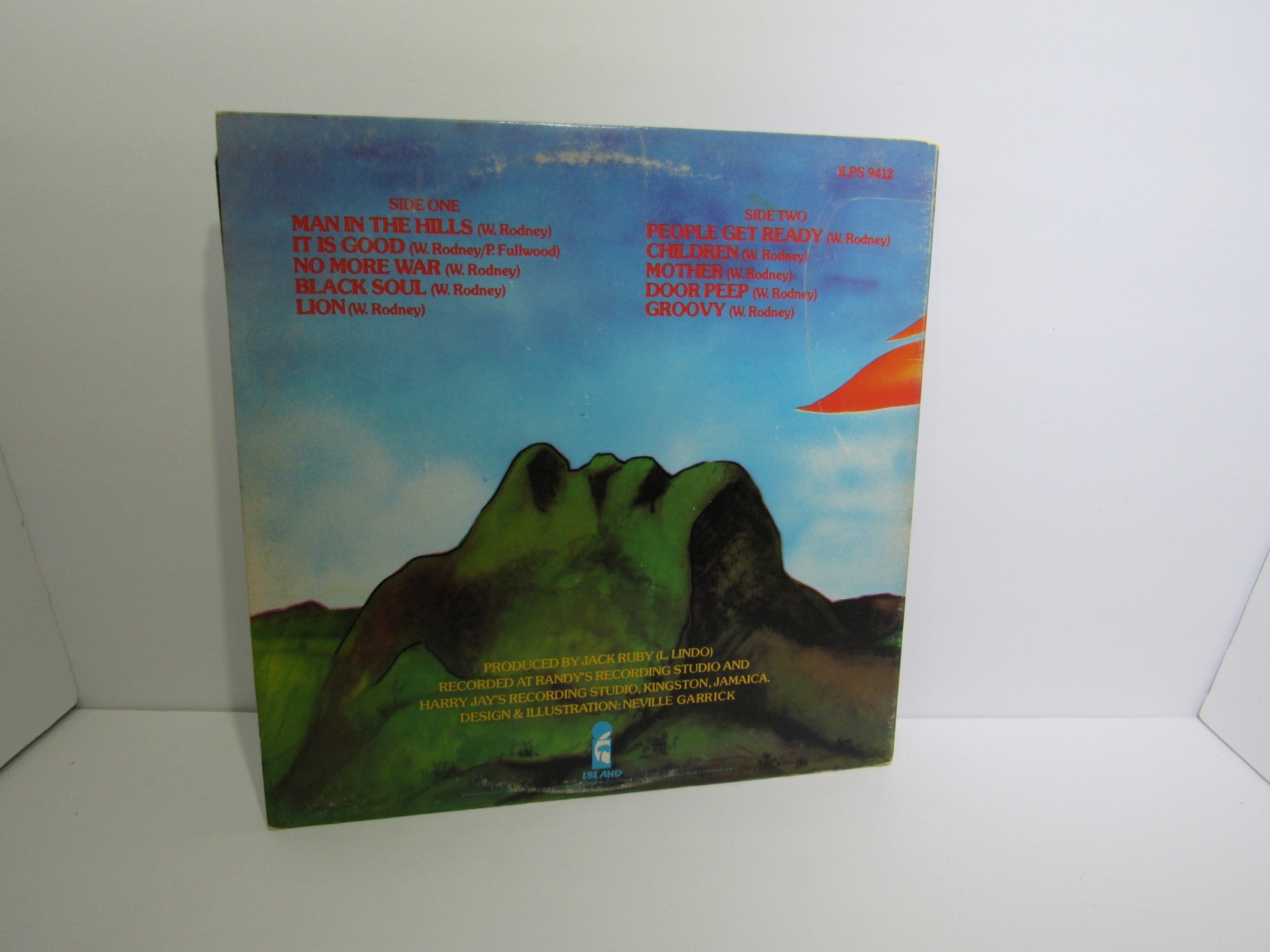 Burning Spear: Man In The Hills Island Records ILPS 9412 Gatefold LP Grade: VG