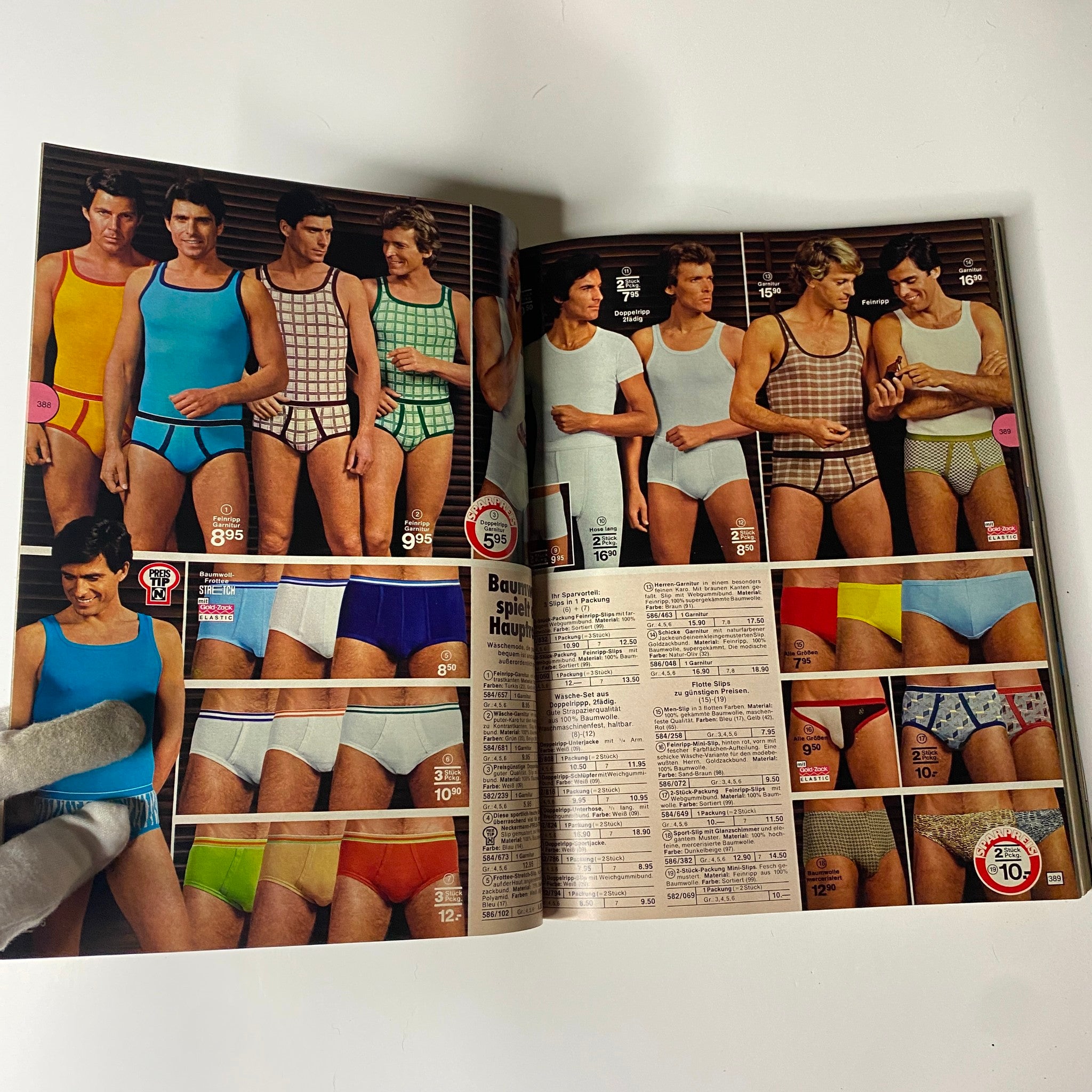 1978-1979 Neckermann Winter Catalog page showcasing men's underwear styles, highlighting various colors and patterns available for purchase.
