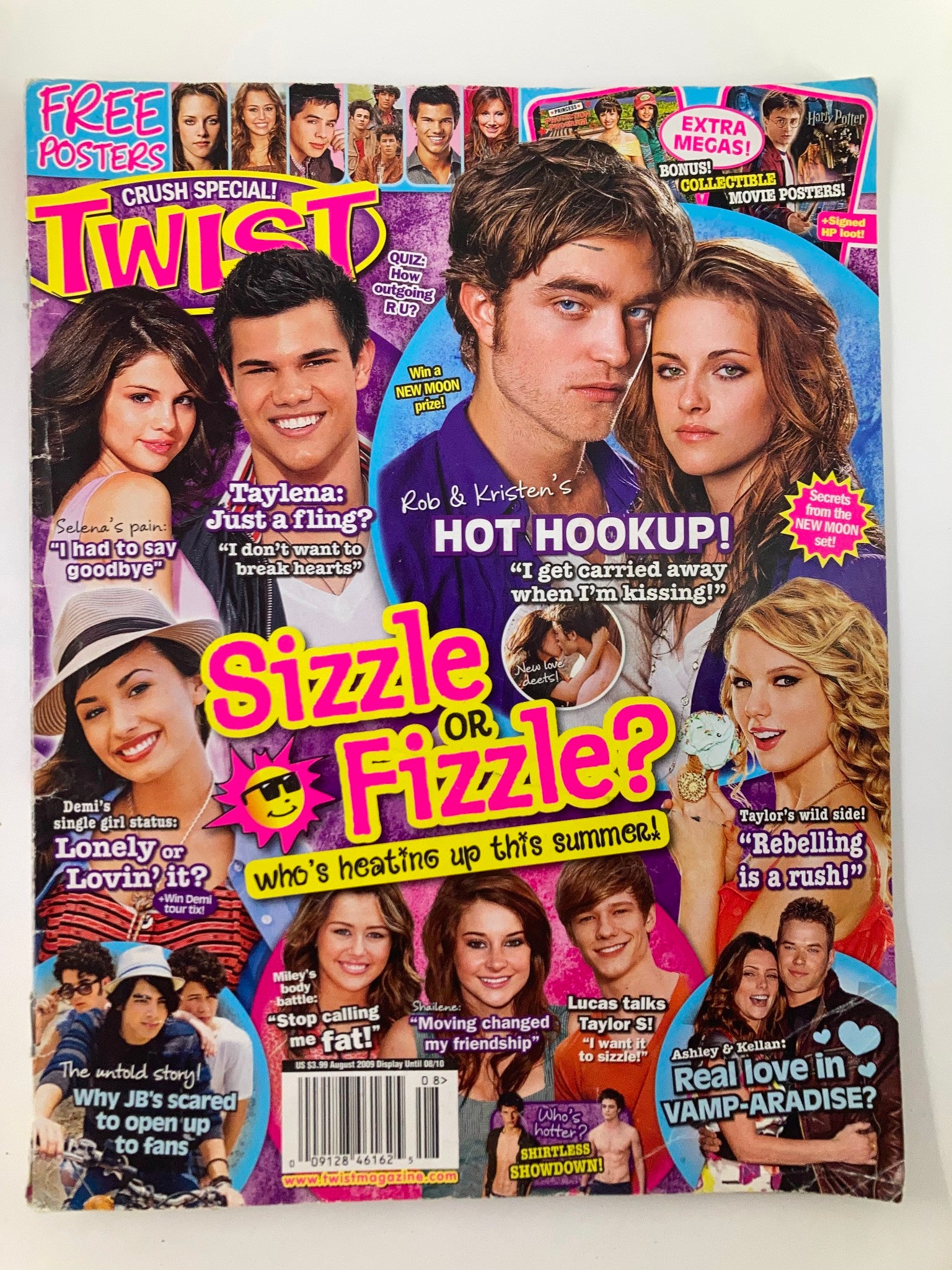 Twist Magazine August 2009 Selena Gomez and Taylor Lautner No Label