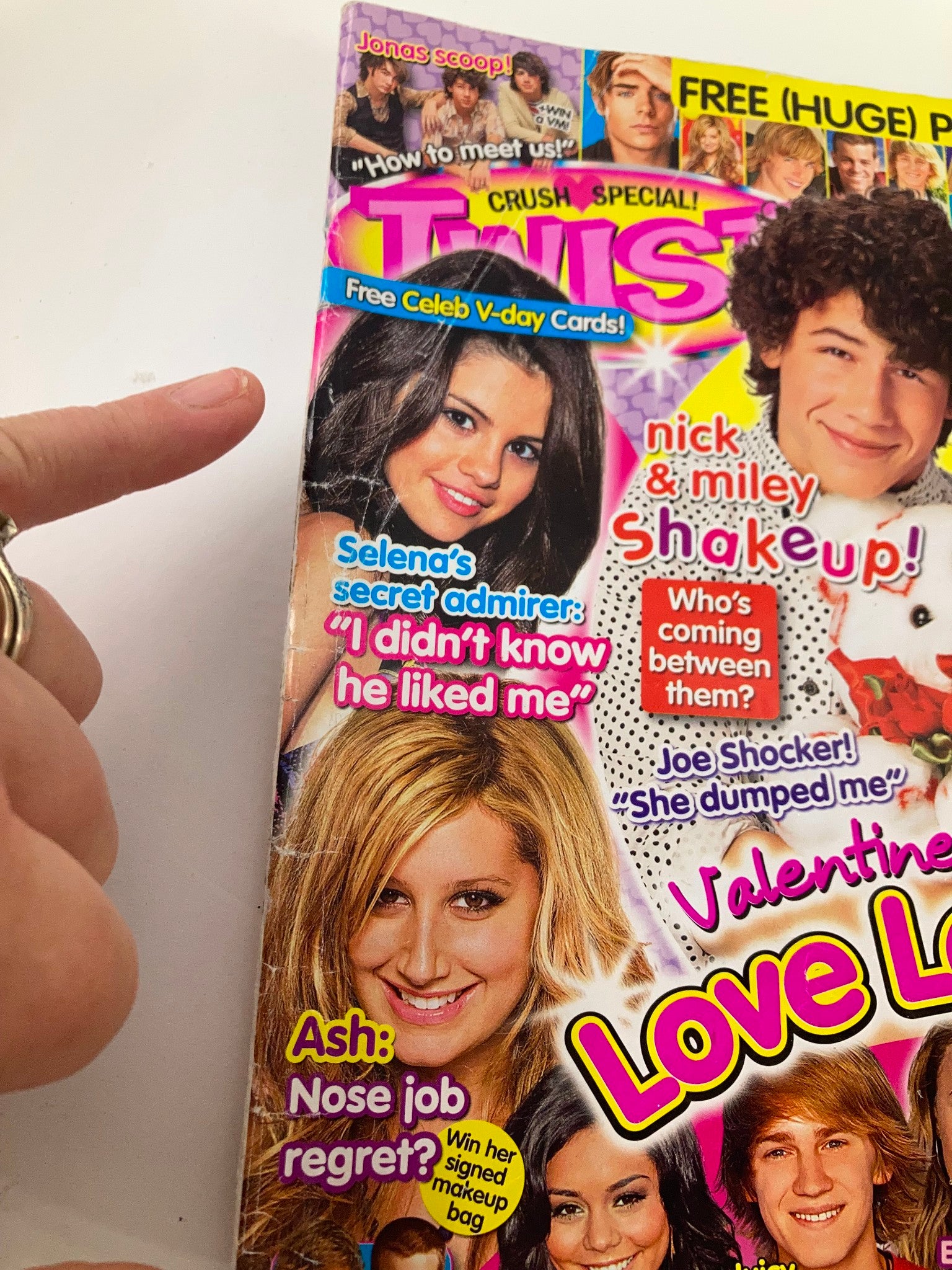 Twist Magazine February 2008 Selena Gomez, Ashley Tisdale, Nick Jonas No Label