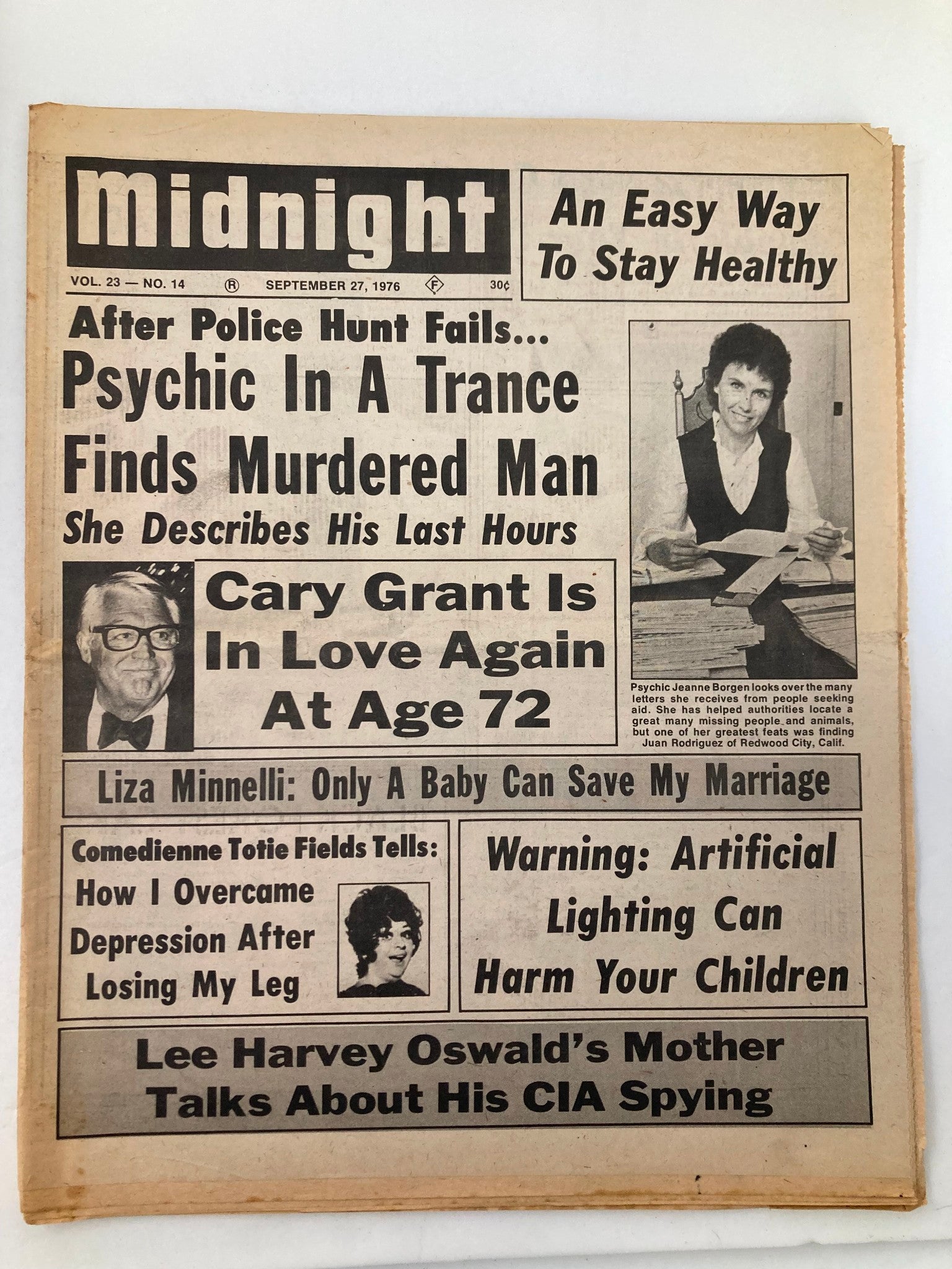 Midnight Tabloid September 27 1976 Vol 23 #14 Cary Grant & Psychic Jeanne Borgen