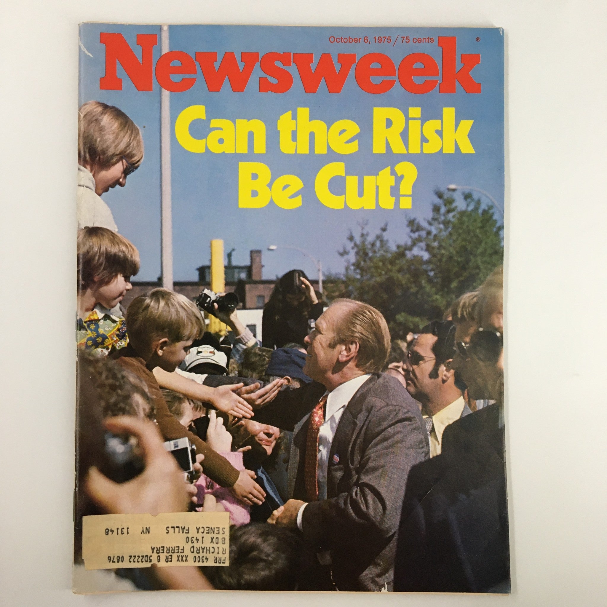 VTG Newsweek Magazine October 6 1975 Can the Risk Be Cut?