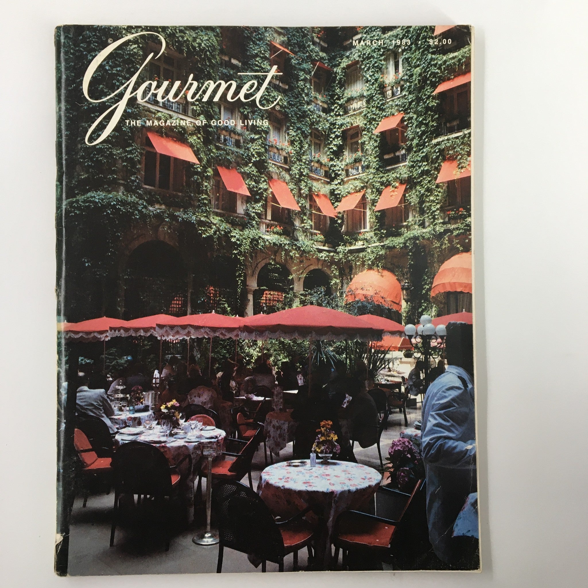 VTG Gourmet Magazine March 1983 Courtyard Garden of the Plaza-Athenee No Label