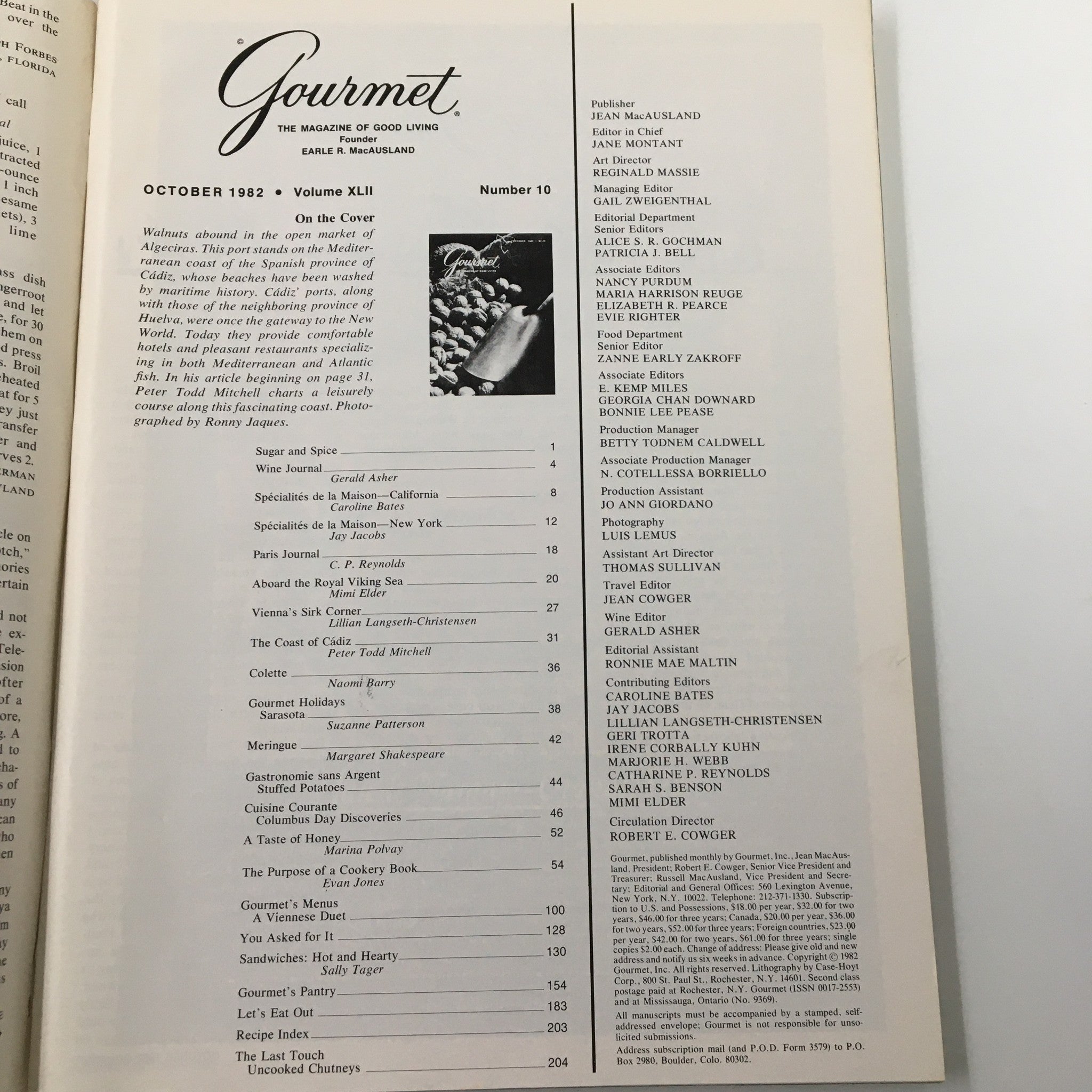 Inside page of VTG Gourmet Magazine October 1982 displaying the table of contents and editorial credits, highlighting various articles on gourmet cuisine.