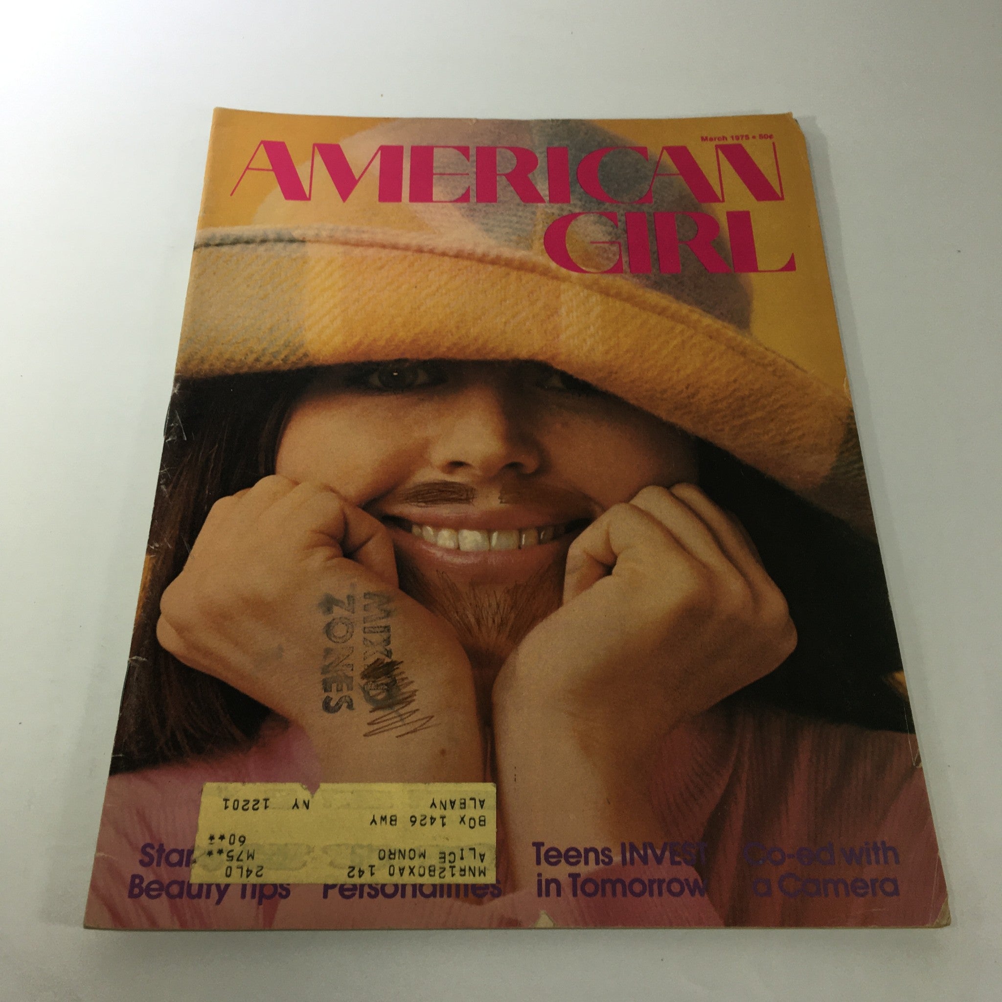 VTG American Girl Magazine: March 1975 - Teens Invest In Tomorrow / Beauty Tips