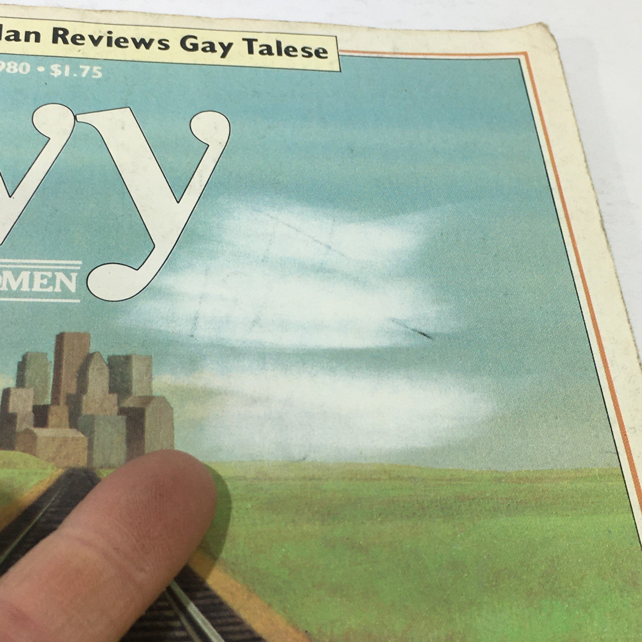 Close-up of the cover of VTG Savvy Executive Women Magazine August 1980 showcasing the magazine title and artistic background.