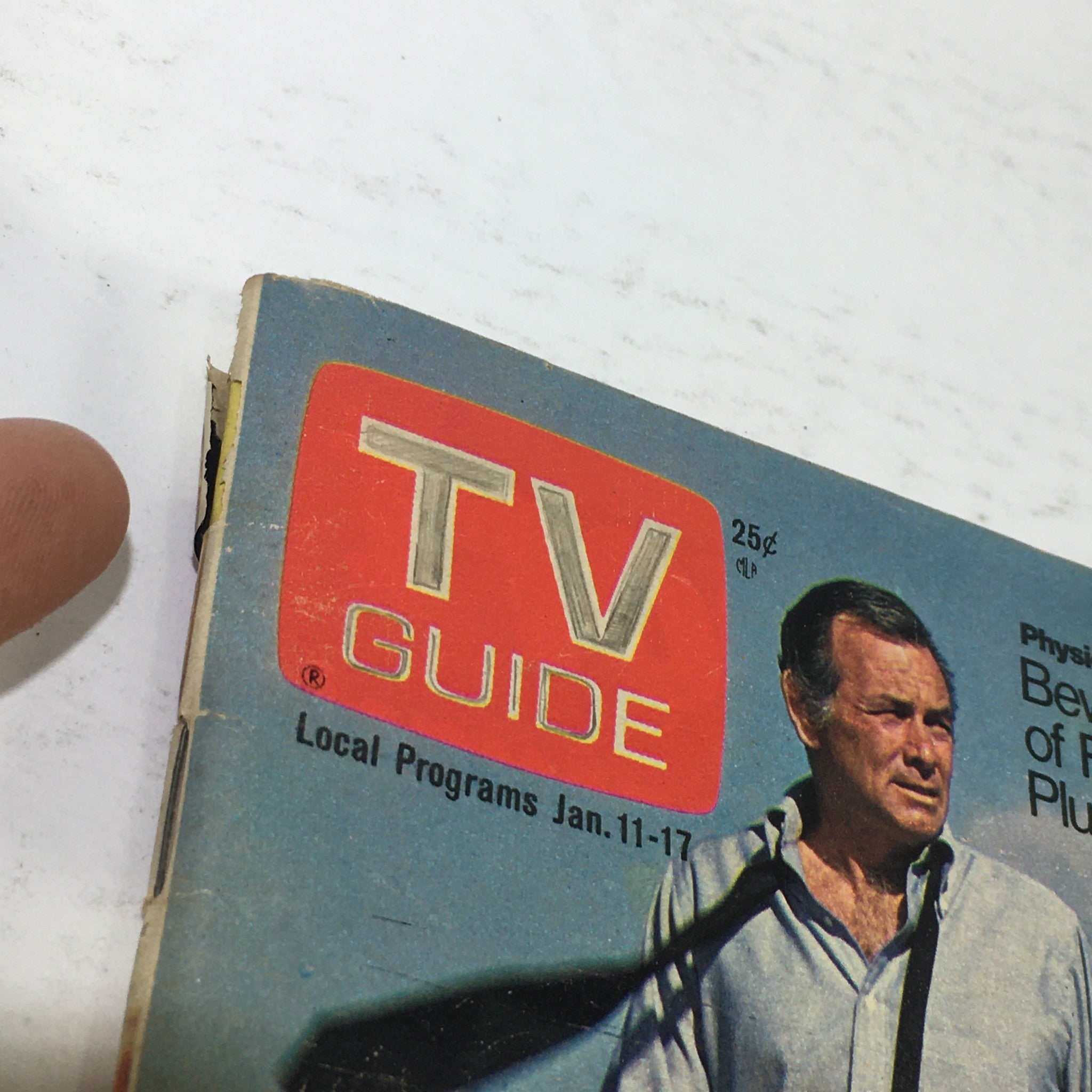 VTG TV Guide Magazine: January 11-17 1975 - David Janssen Of "Harry O"