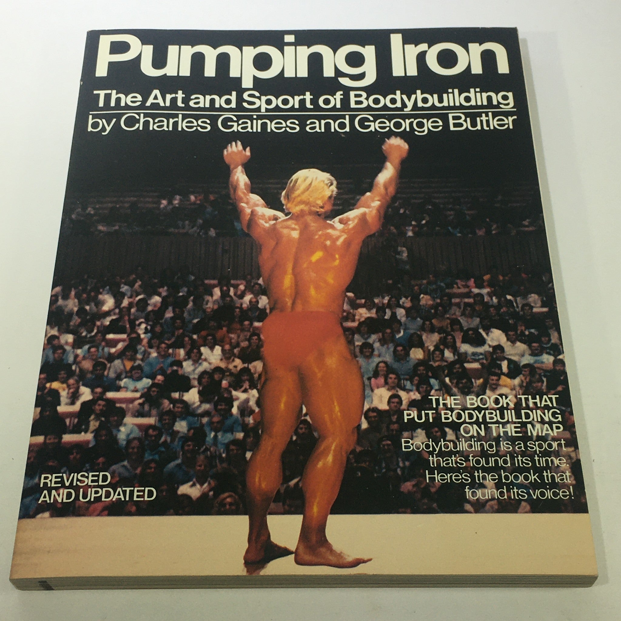 VTG Pumping Iron Magazine 1981 -The Art & Sport of Bodybuilding Simon & Schuster