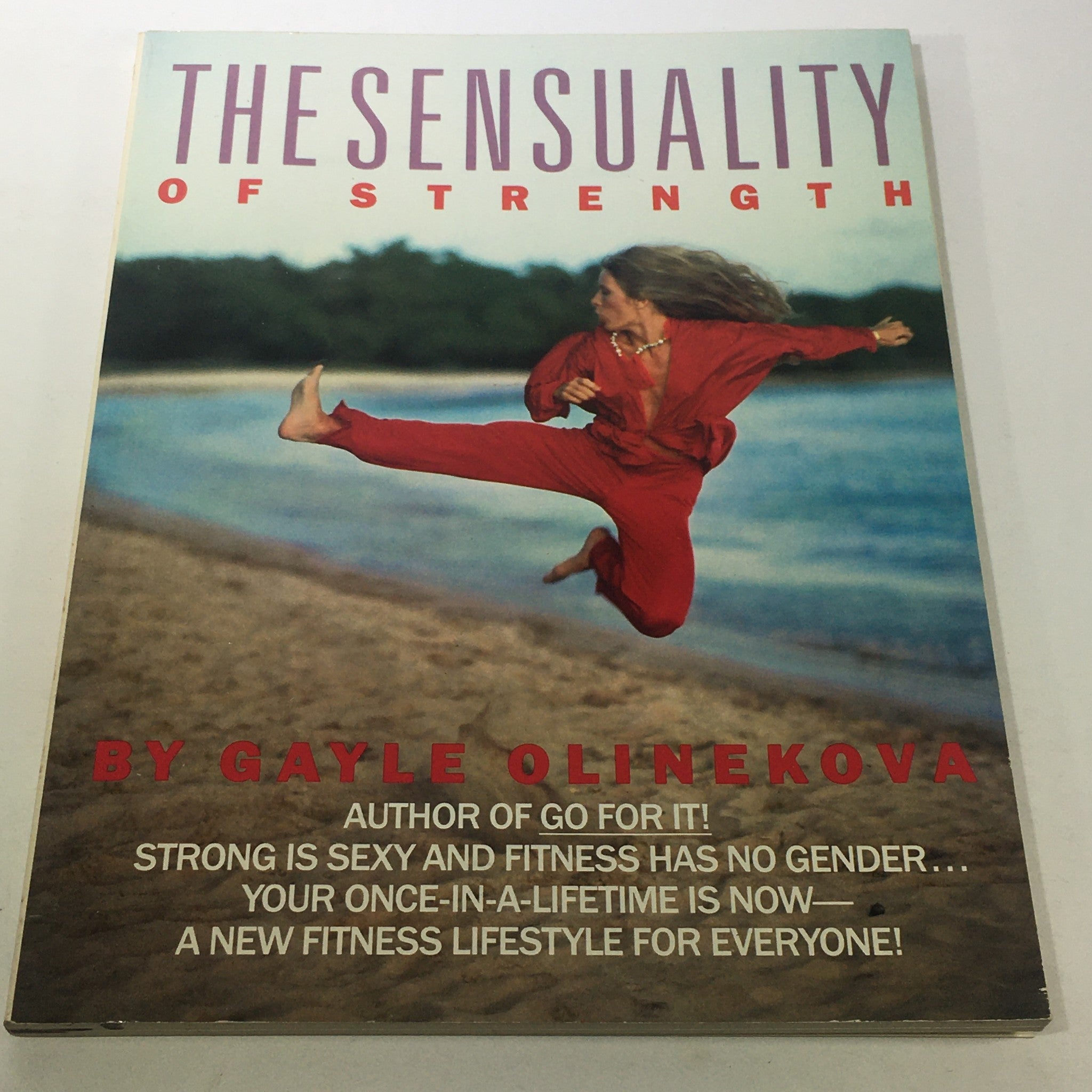 VTG The Sensuality Of Strength by Gayle Olinekova 1984 - Superwoman Super Body