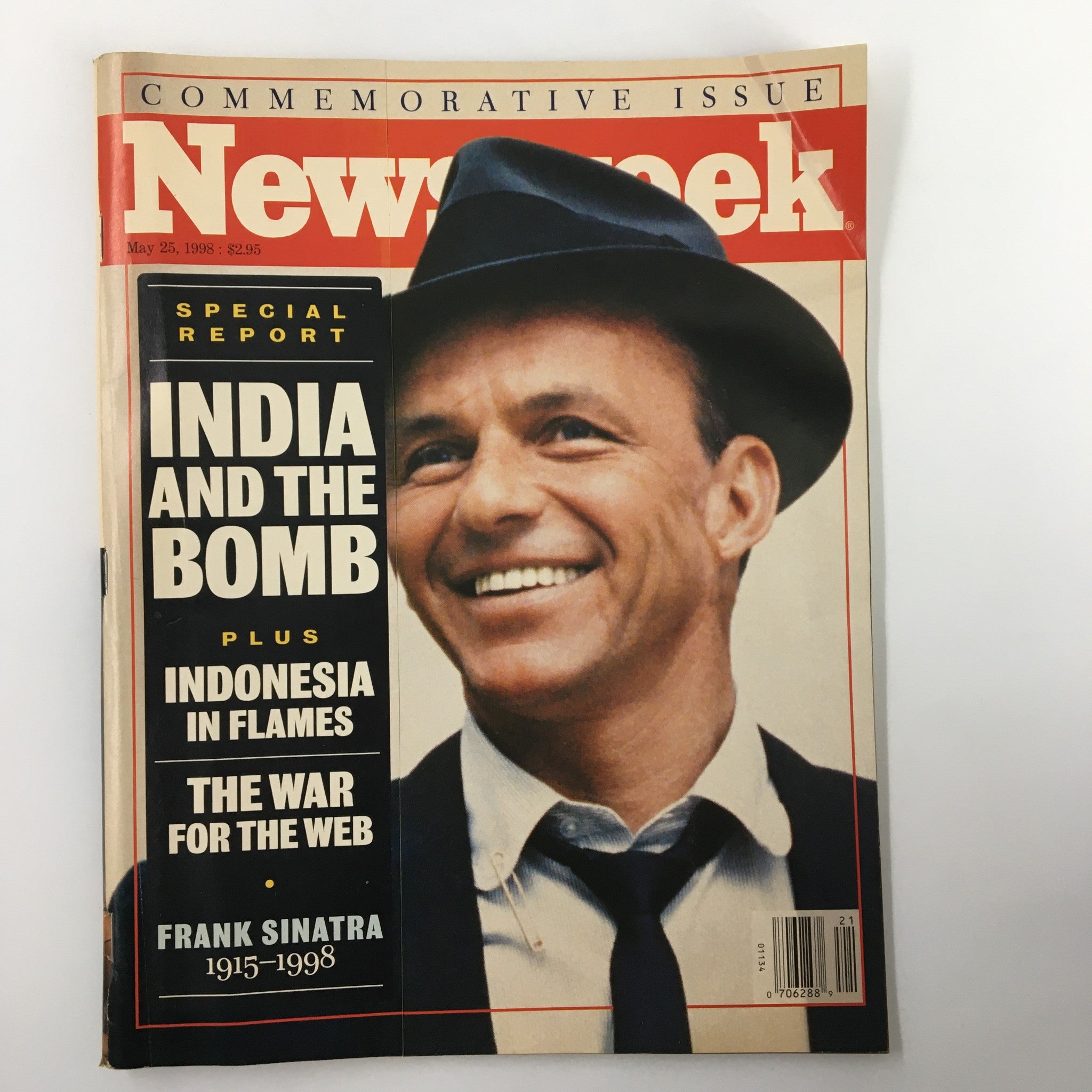 Newsweek Magazine May 25 1998 Frank Sinatra 1915 - 1998 No Label