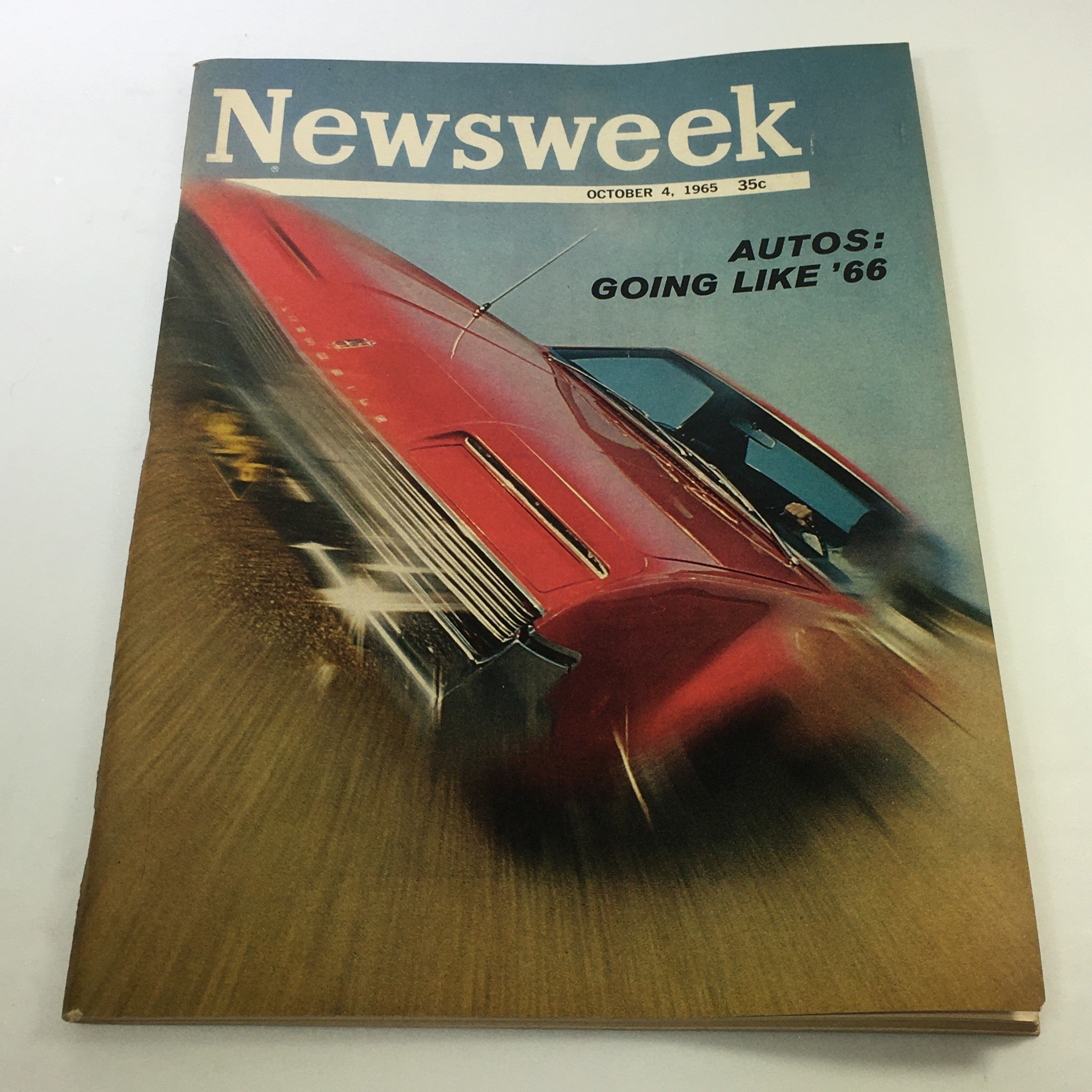 VTG Newsweek Magazine October 4 1965 - Autos Going Like '66 / Newsstand