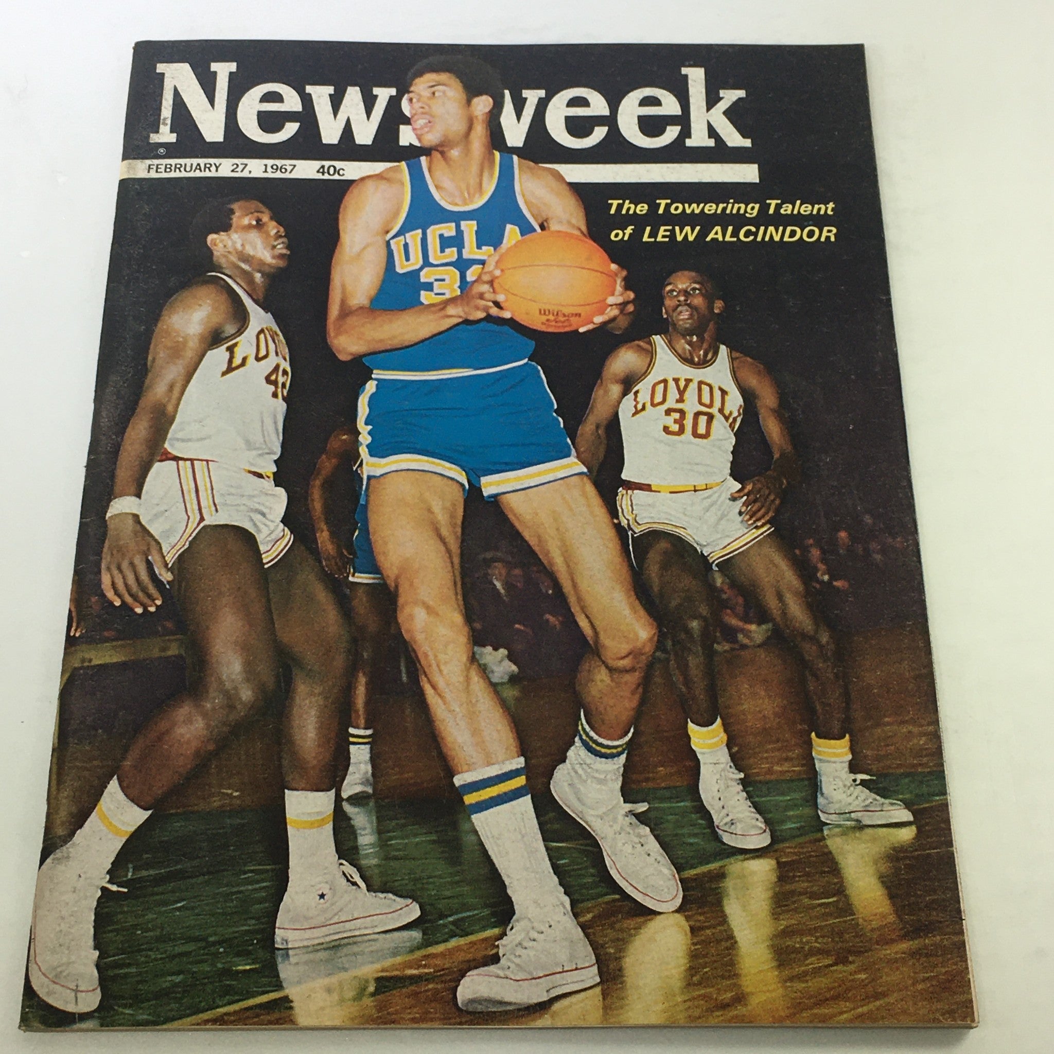 VTG Newsweek Magazine February 27 1967 - Lew Alcindor / Newsstand / No Label