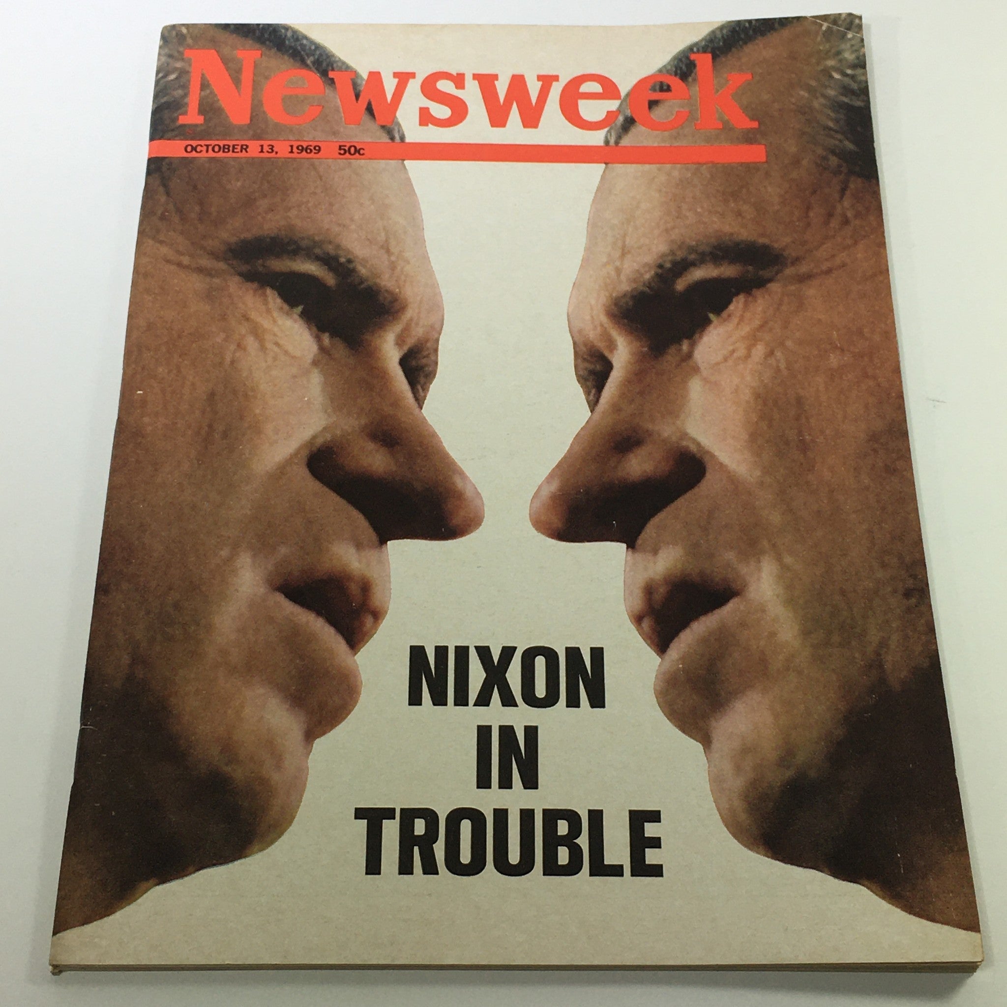 VTG Newsweek Magazine October 13 1969 - Richard Nixon in Trouble / Newsstand