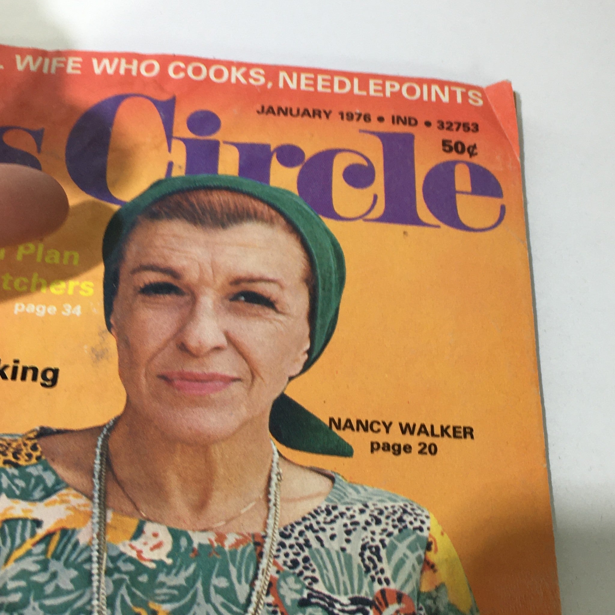 VTG Lady's Circle Magazine January 1976 cover featuring Nancy Walker, showcasing her in a stylish green headscarf against a colorful background.