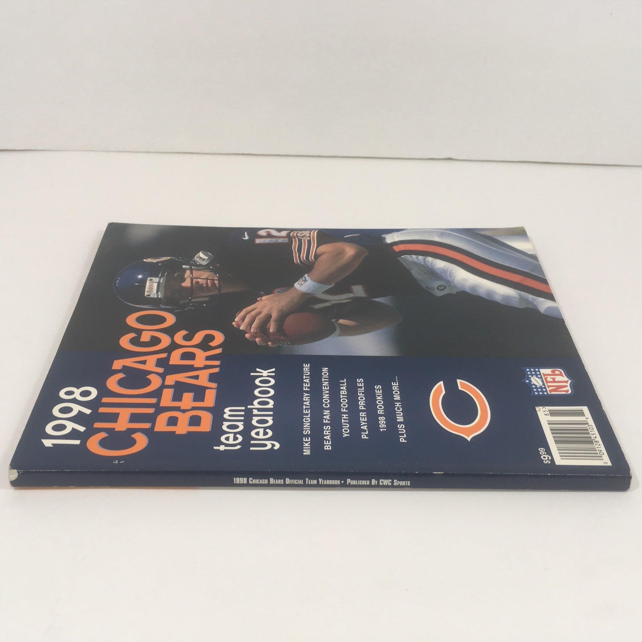 1998 Chicago Bears Team Yearbook Magazine