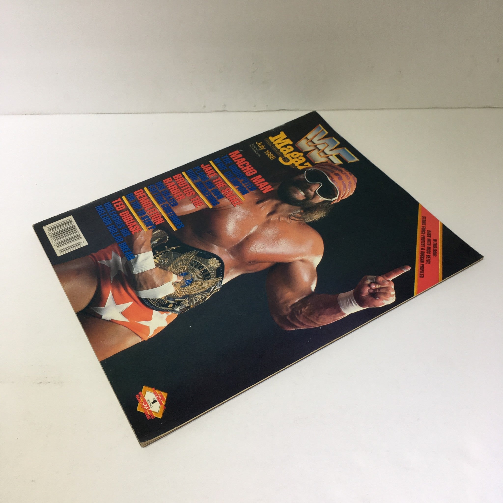 WWF Magazine: Macho Man - Undisputed WWF Champion July 1988