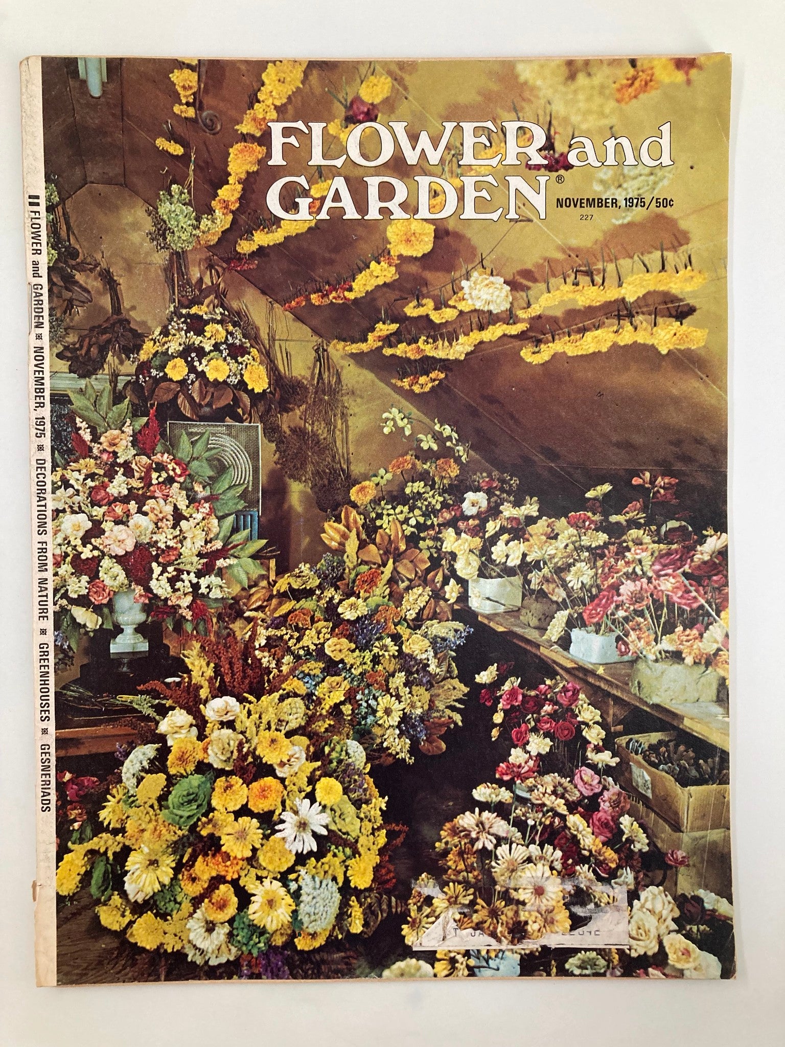 VTG Flower and Garden Magazine November 1975 Summer Garden's Harvest of Colors