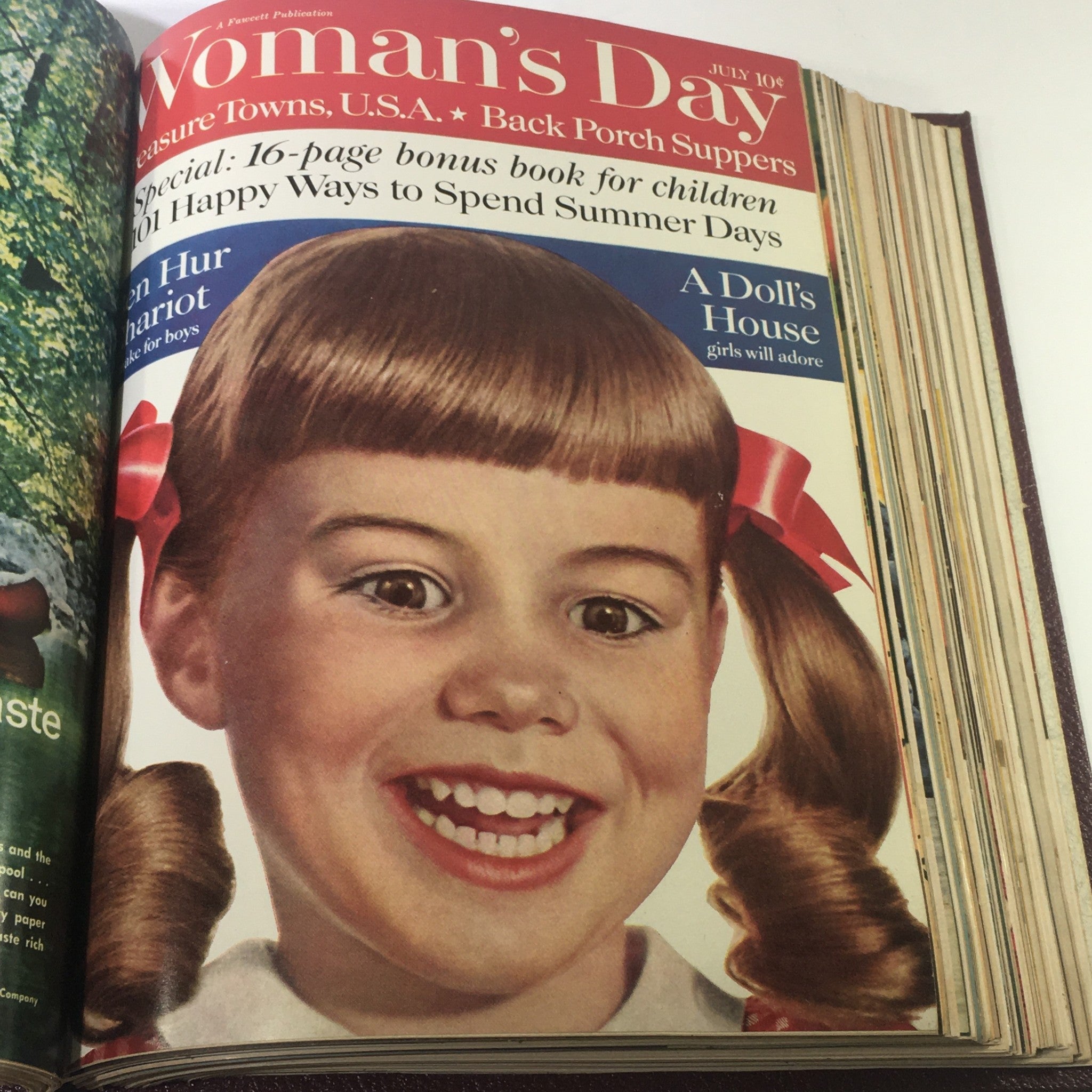 1961 Woman's Day Magazine Complete Year Round In One Book Compilation