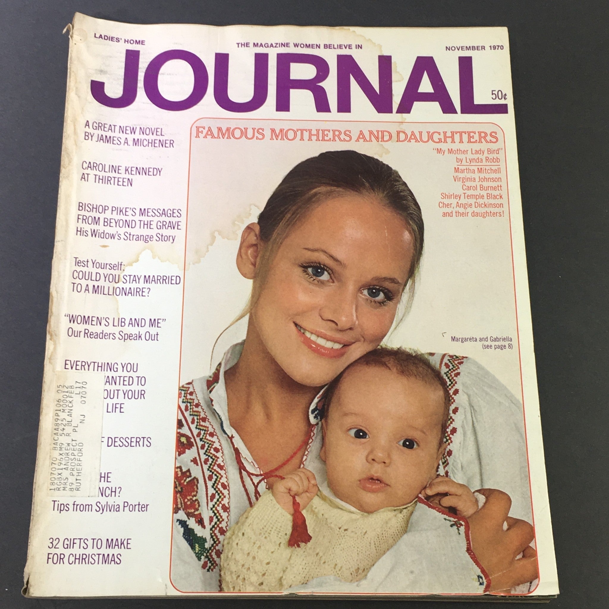 Cover of VTG Journal Magazine November 1970 showcasing Margareta and Gabriella, highlighting famous mothers and daughters, featuring stories by Lynda Robb.