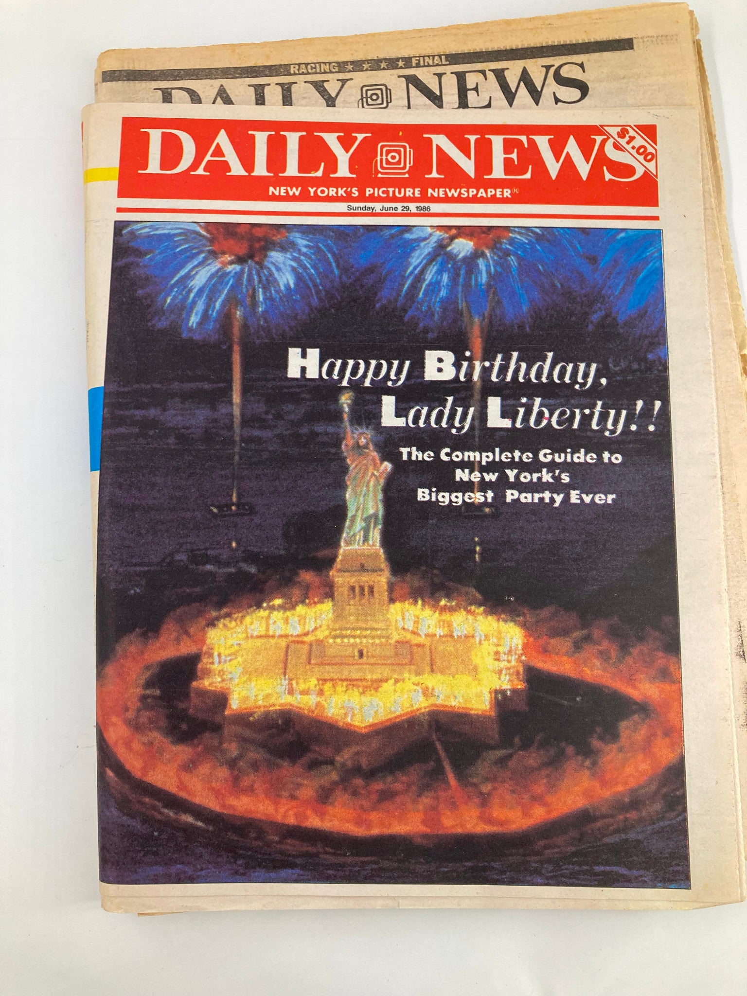 Vintage Daily News Magazine June 29 1986 cover featuring a birthday tribute to the Statue of Liberty with festive fireworks.