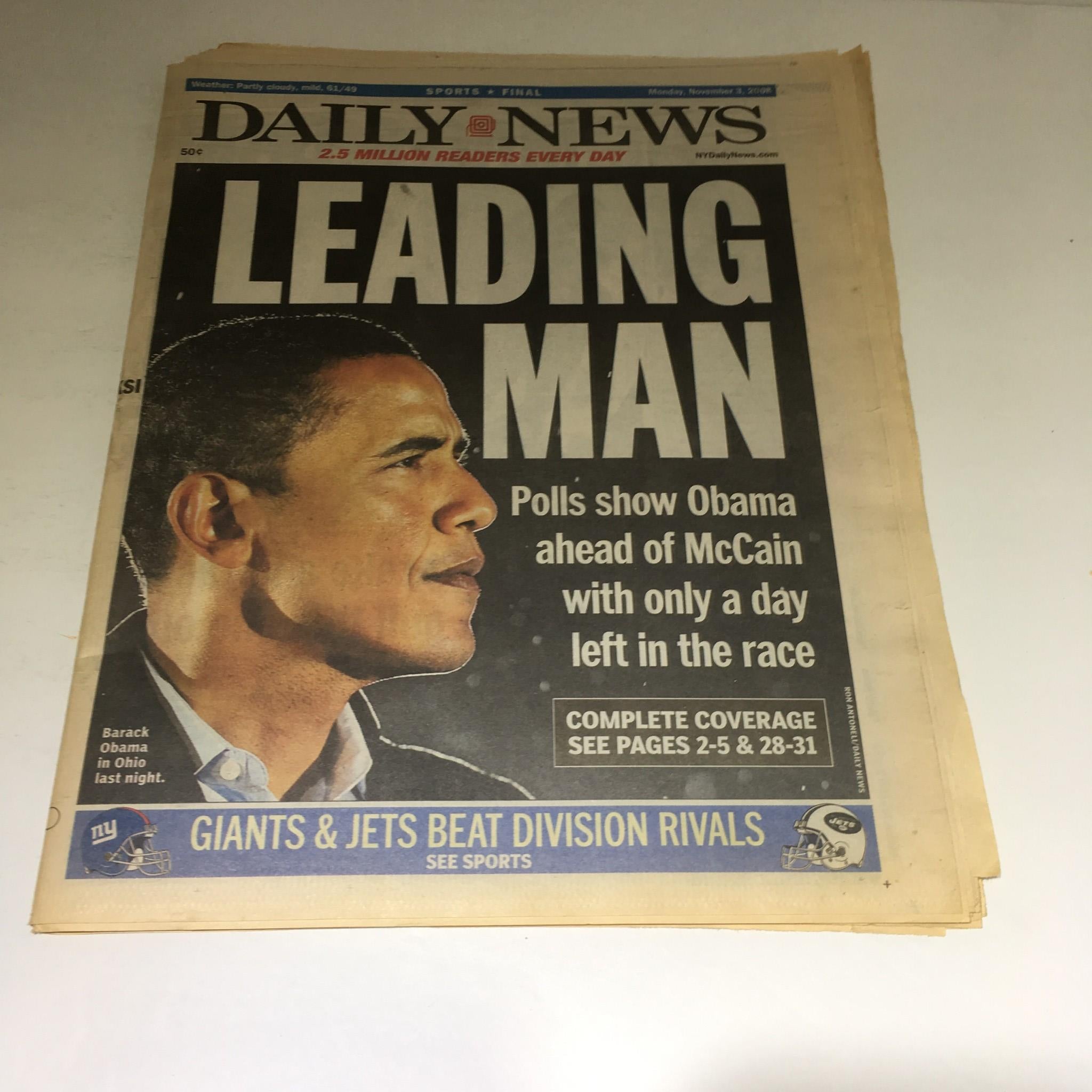 NY Daily News:11/3/08 Barack Obama in Ohio, Leading Man