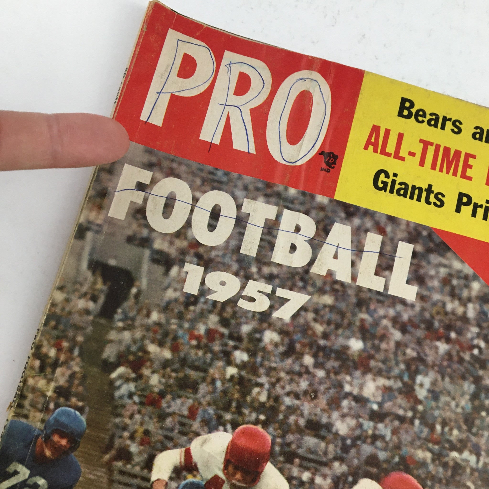 Pro Football Magazine 1957 Bears & N.Y. Favored Giants Primed to Repeat No Label