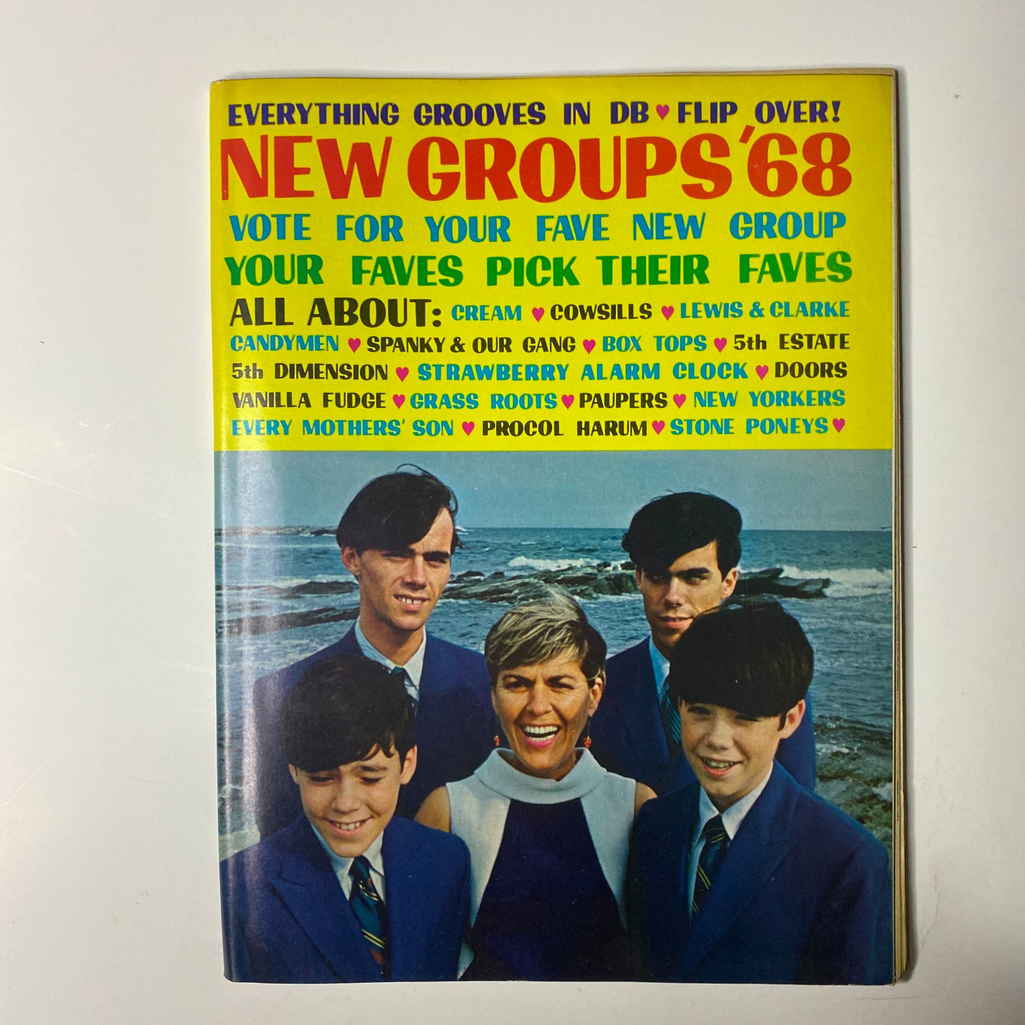 Teen Date Book Magazine February 1968 Vol 6 No 8 Davy Jones w Poster VG featuring a vibrant cover displaying new musical groups of 1968 with a focus on The Doors, Cream, and others.