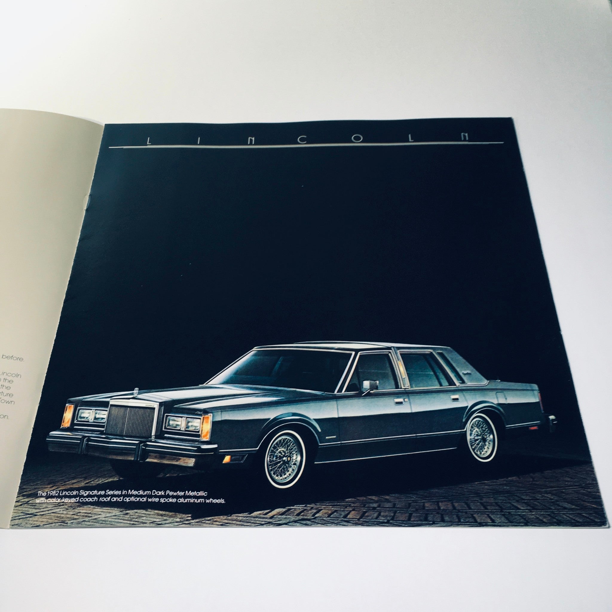 1982 Ford Lincoln Signature Series in Medium Dark Pewter Metallic Car Brochure