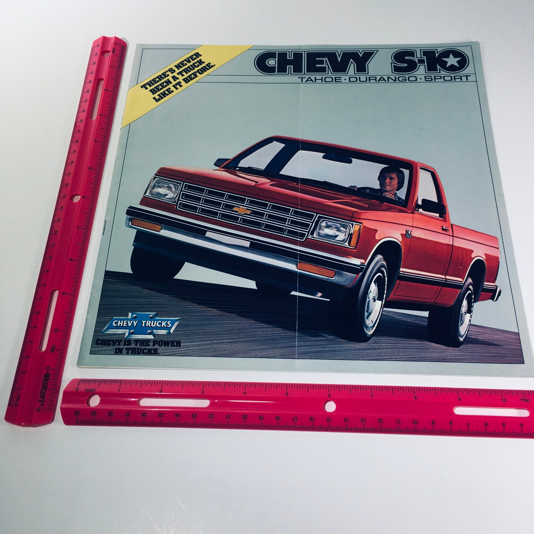 September 1981/4099 Chevy Trucks S-10 Tahoe Durango Sport Car Catalog Brochure