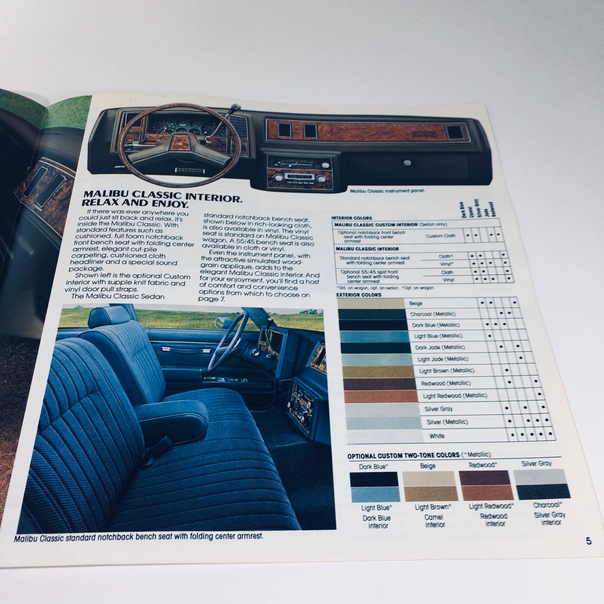 1982 Malibu Classic Chevrolet July 1981 Issue 4083 Car Catalog Brochure