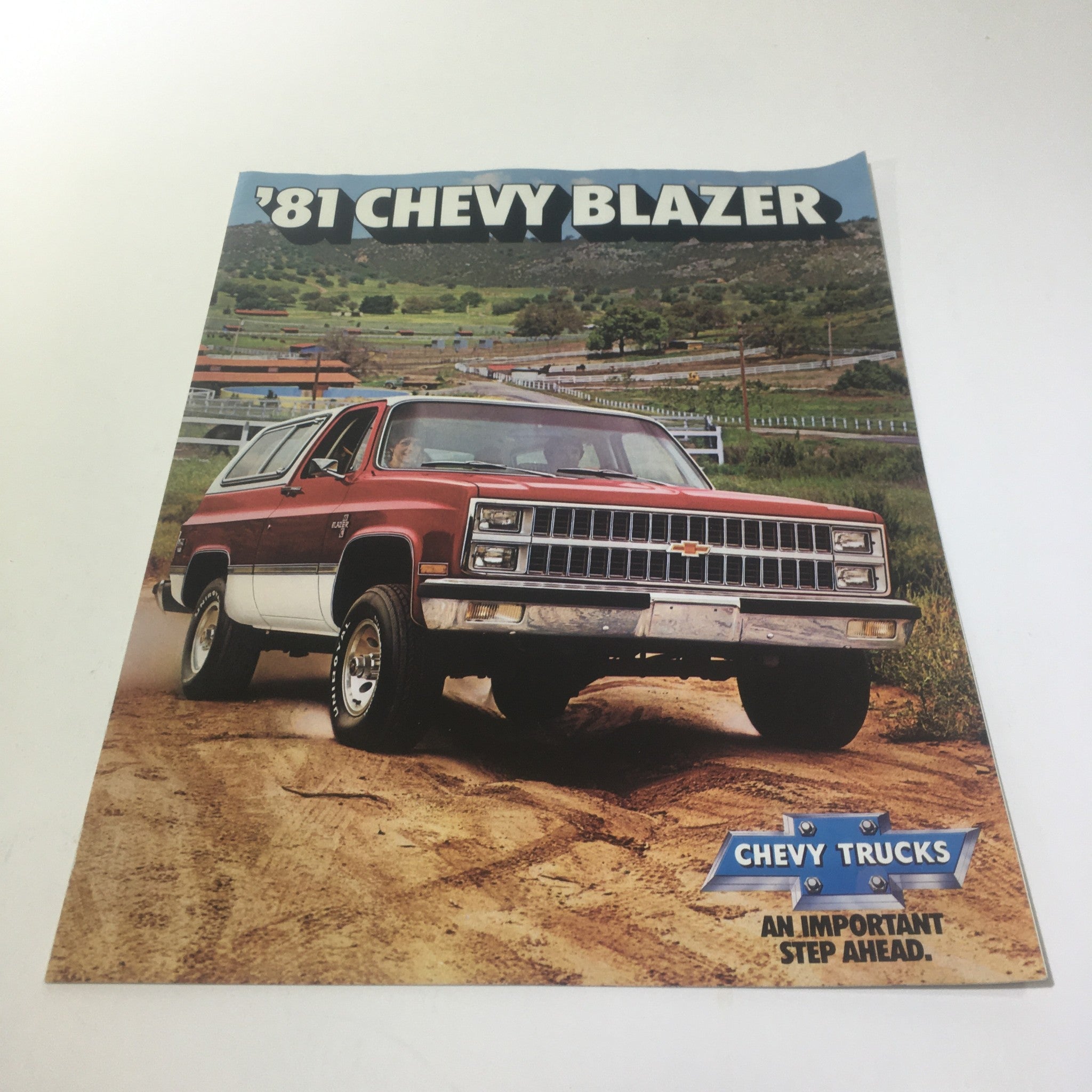 1981 Chevy Blazer 305 CU. IN. V-8 Engine Electronic Spark Control Car Brochure