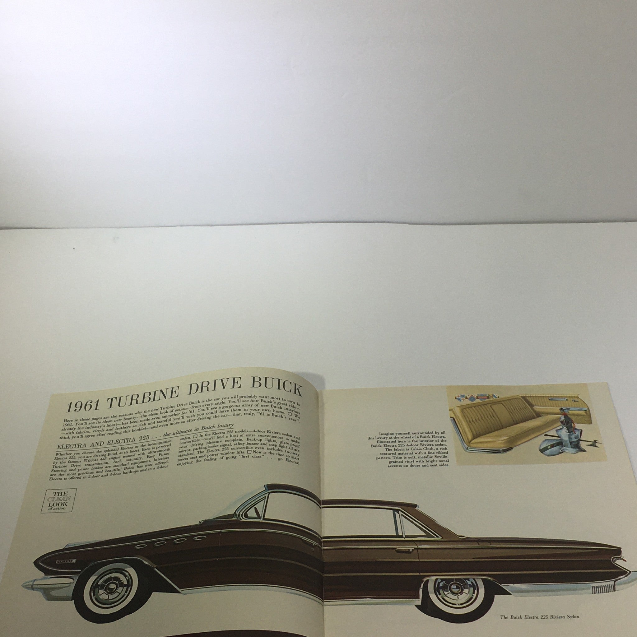 1961 Turbine Drive Buicks Electra 225 445-Engine 4Door Riviera Sedan Car Catalog