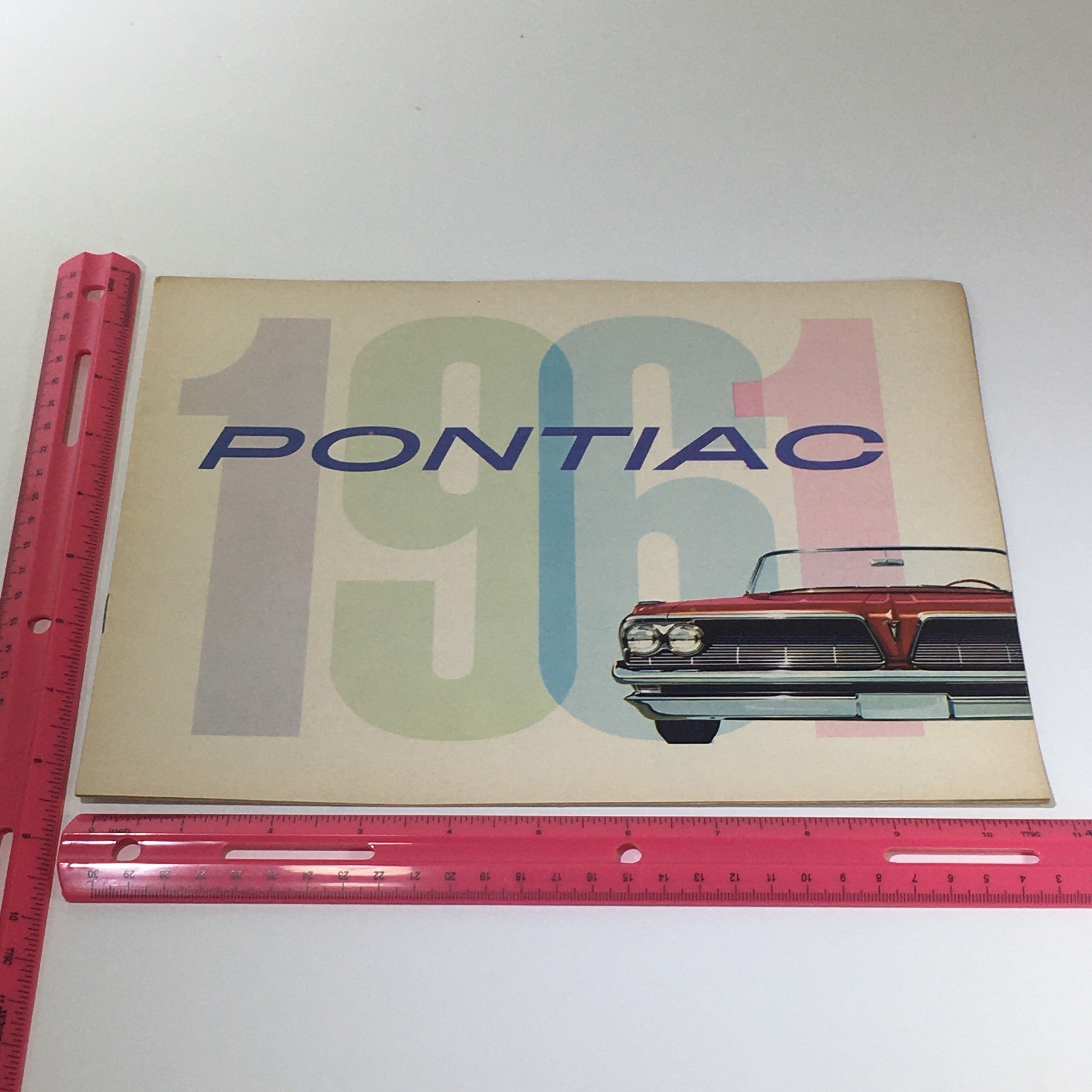 Pontiac 1961 Catalina 6 to 9-Passenger Safari Wide-Track Car Catalog Brochure