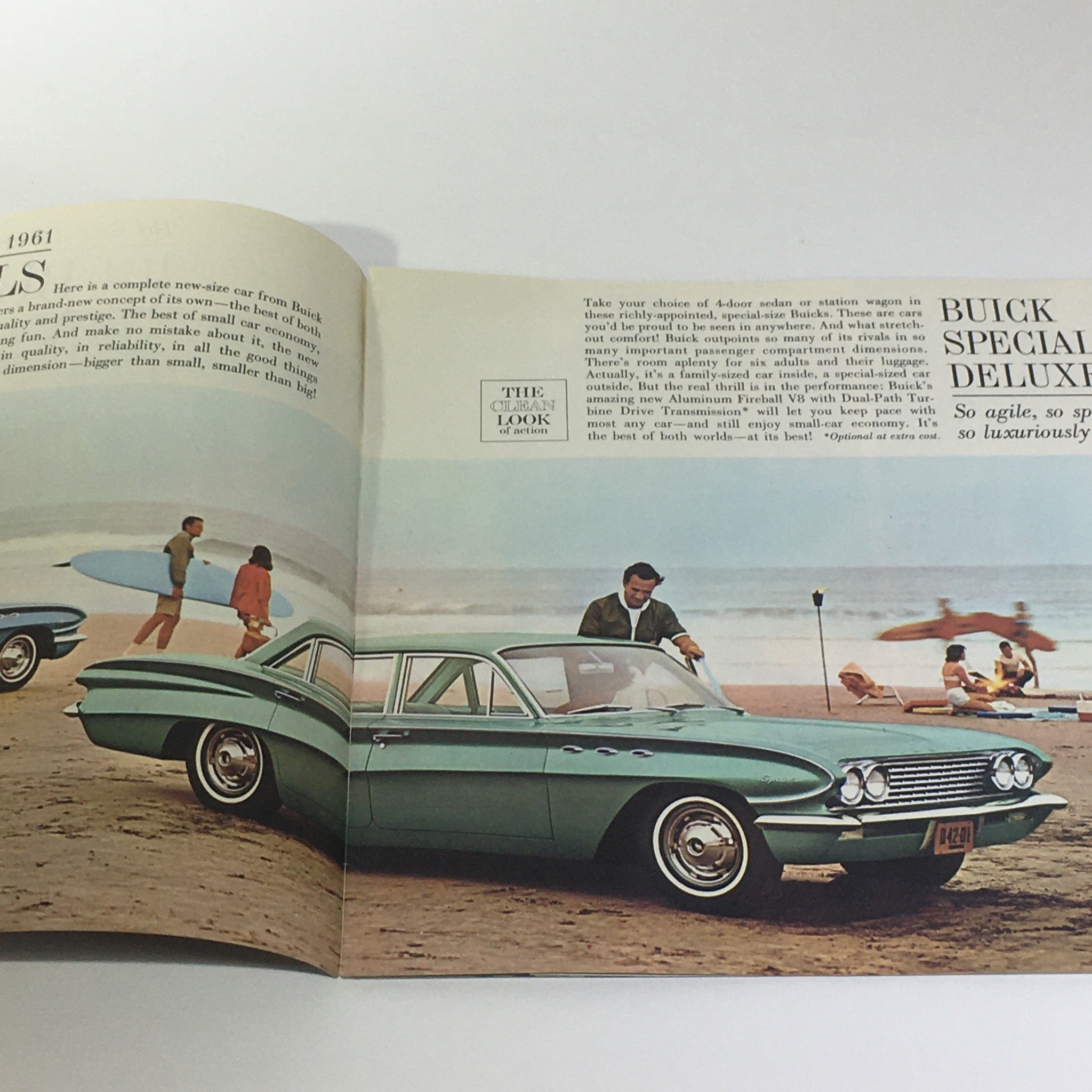 1961 Buick Special New Size 4-Door Sedan and Station Wagon Car Catalog Brochure