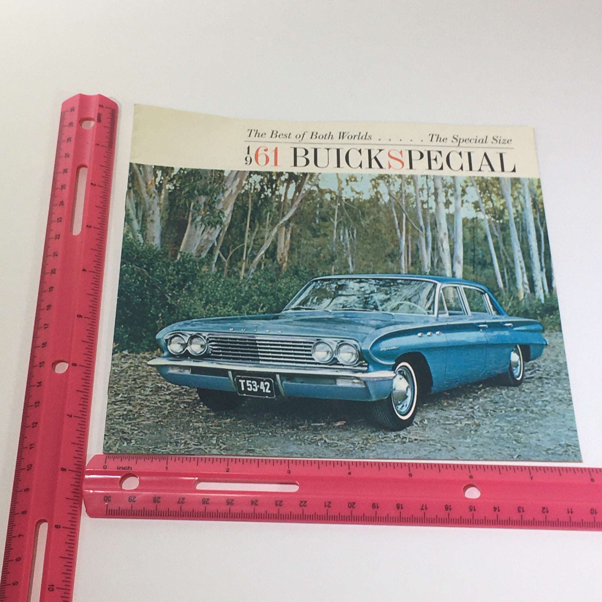 1961 Buick Special New Size 4-Door Sedan and Station Wagon Car Catalog Brochure