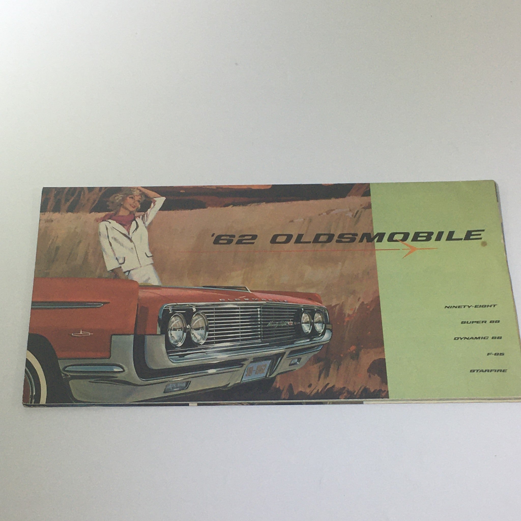 1962 Oldsmobile Cutlass 185 V-8 Engine 4-Door Hardtop Sedan Car Catalog Brochure