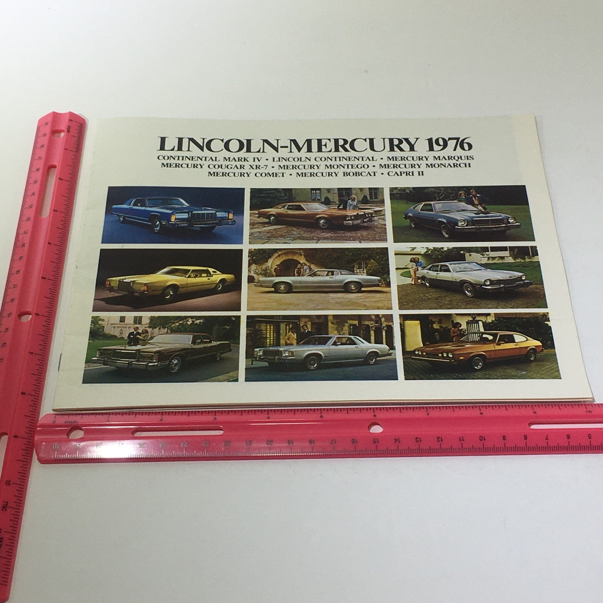 Vintage Lincoln-Mercury 1976 Mercury Grand Monarch Ghia 250-IV Eng. Car Brochure