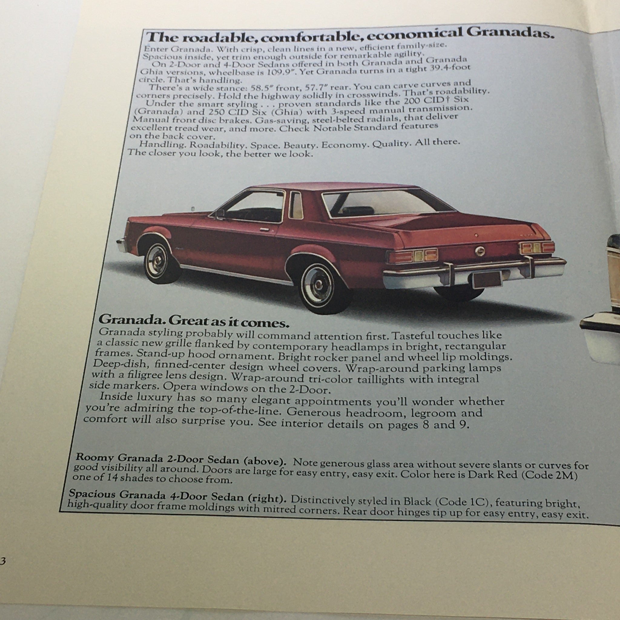 Vintage 1975 Ford Granada/Granada Ghia 4-Door Sedan 250 CID 3-Speed MT Brochure