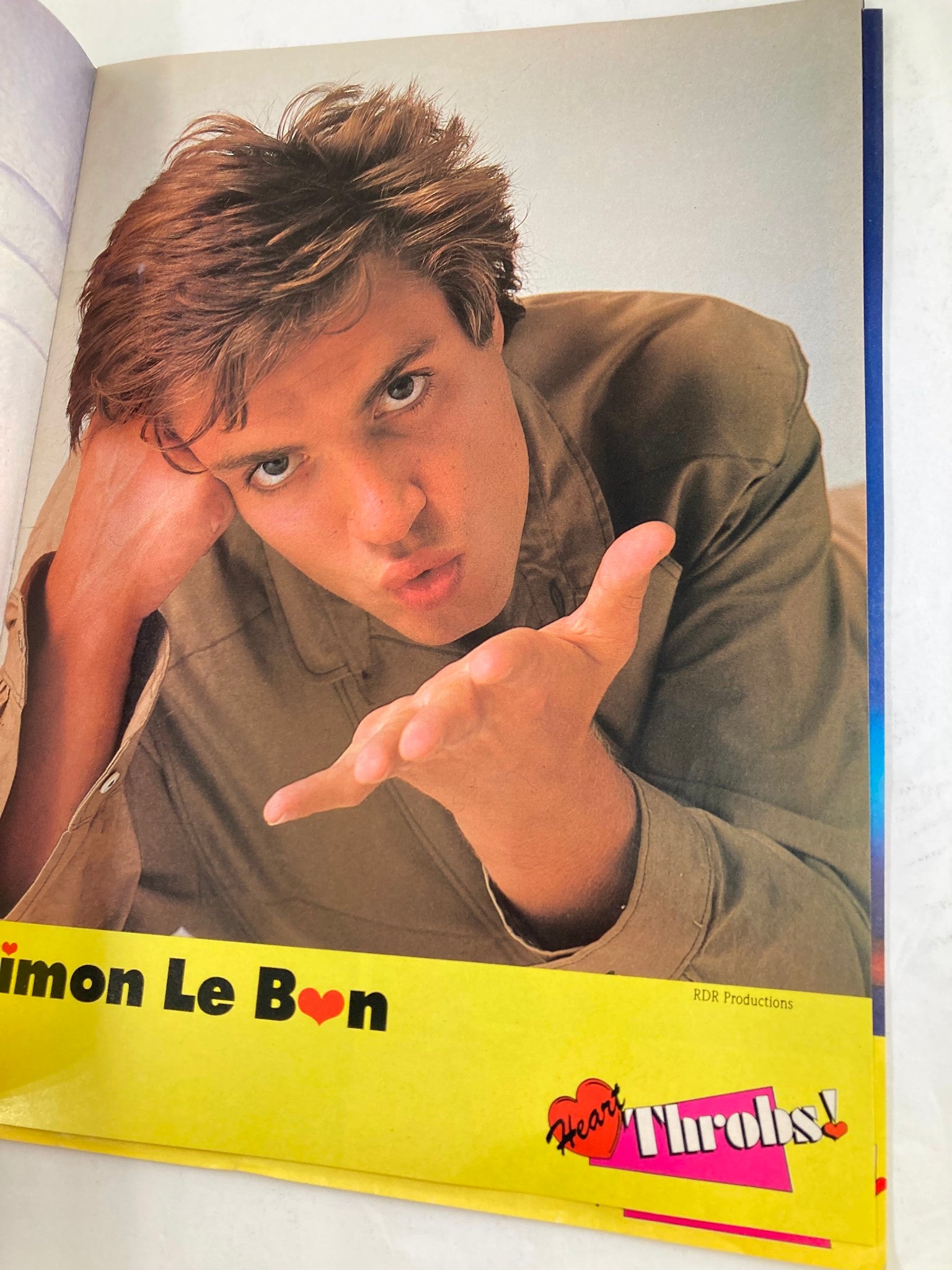 VTG Heart Throbs Magazine Autumn 1985 showcasing Simon Le Bon making a playful gesture, reflecting the charismatic vibe of 1980s pop culture.
