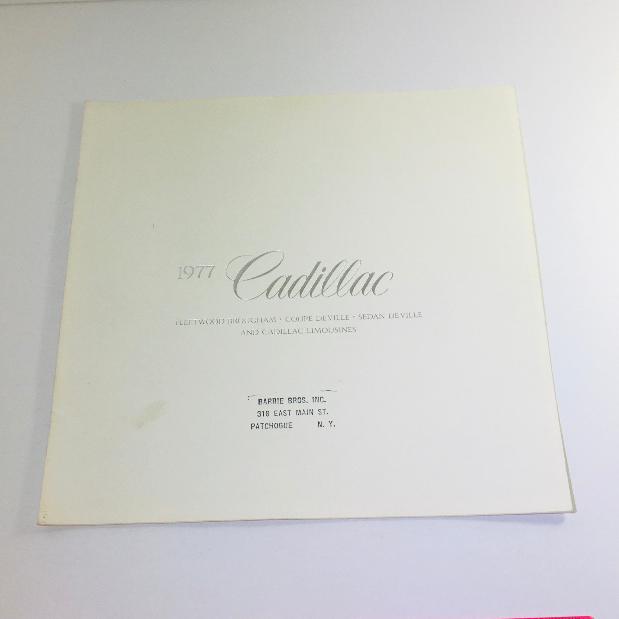 Vintage 1977 Cadillac Fleetwood Brougham/Coupe De Ville Hardtop Sedan Brochure