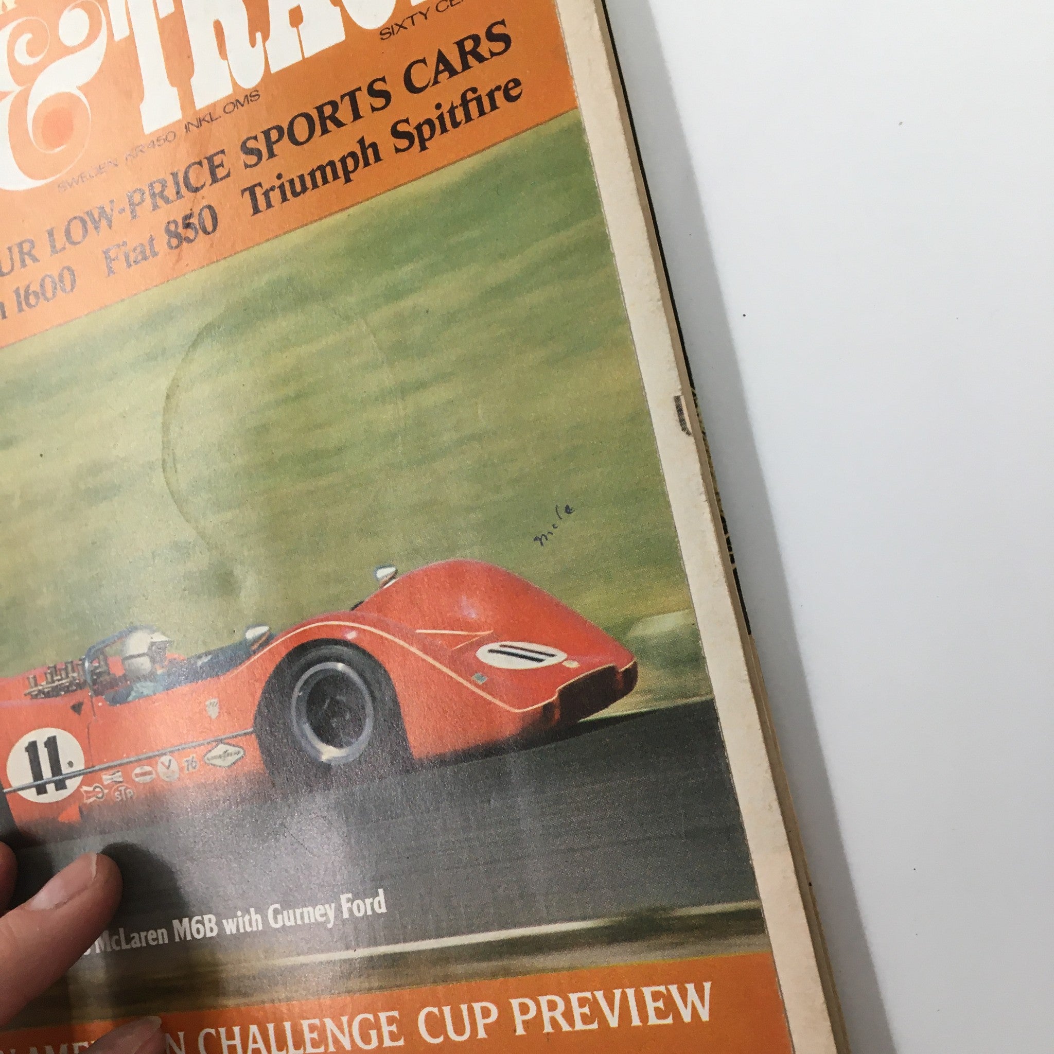 VTG Road & Track Magazine October 1968 McLaren M6B with Gurney Ford No Label