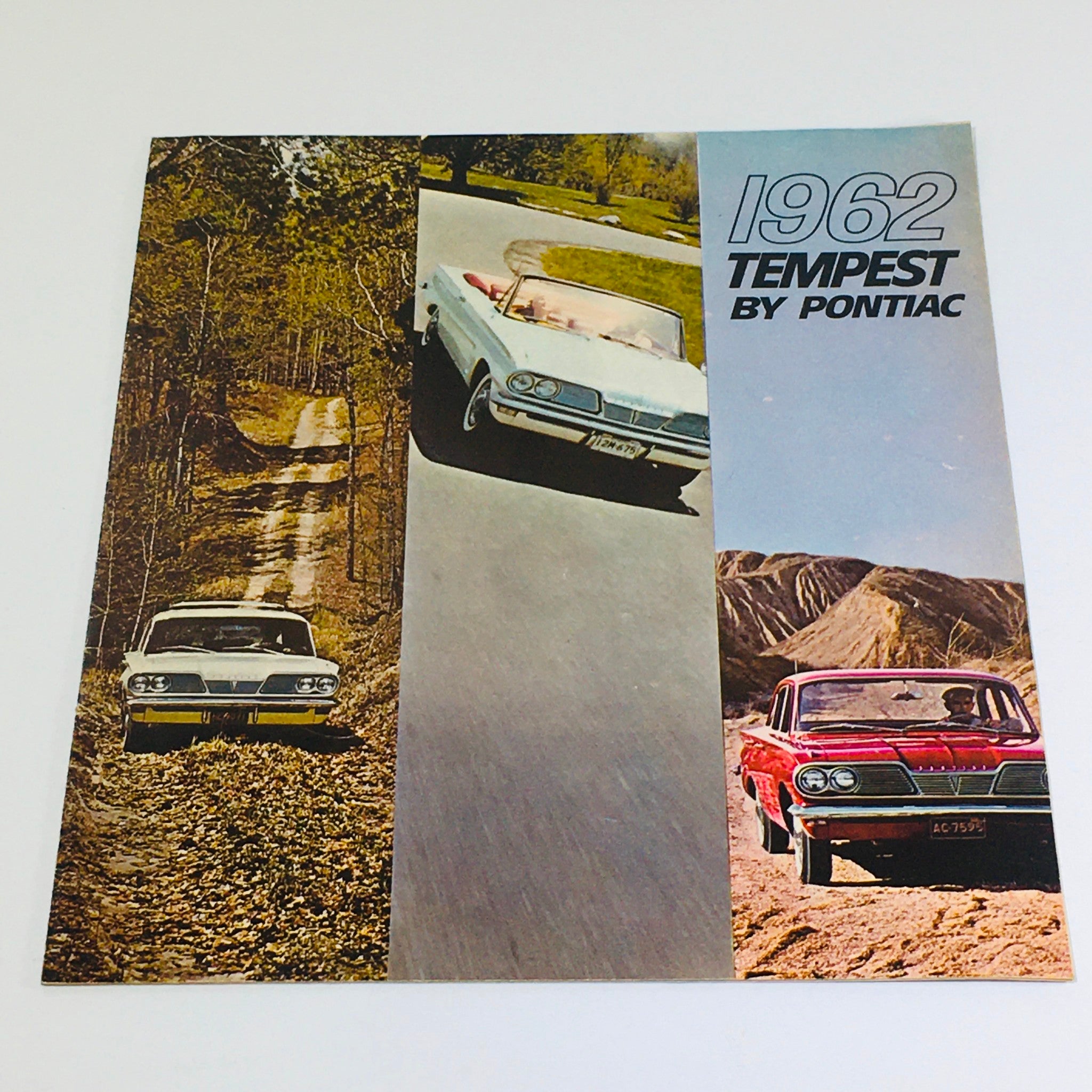 1962 Pontiac Tempest Coupe-Sedan-Wagon Dealership Car Auto Brochure Catalog