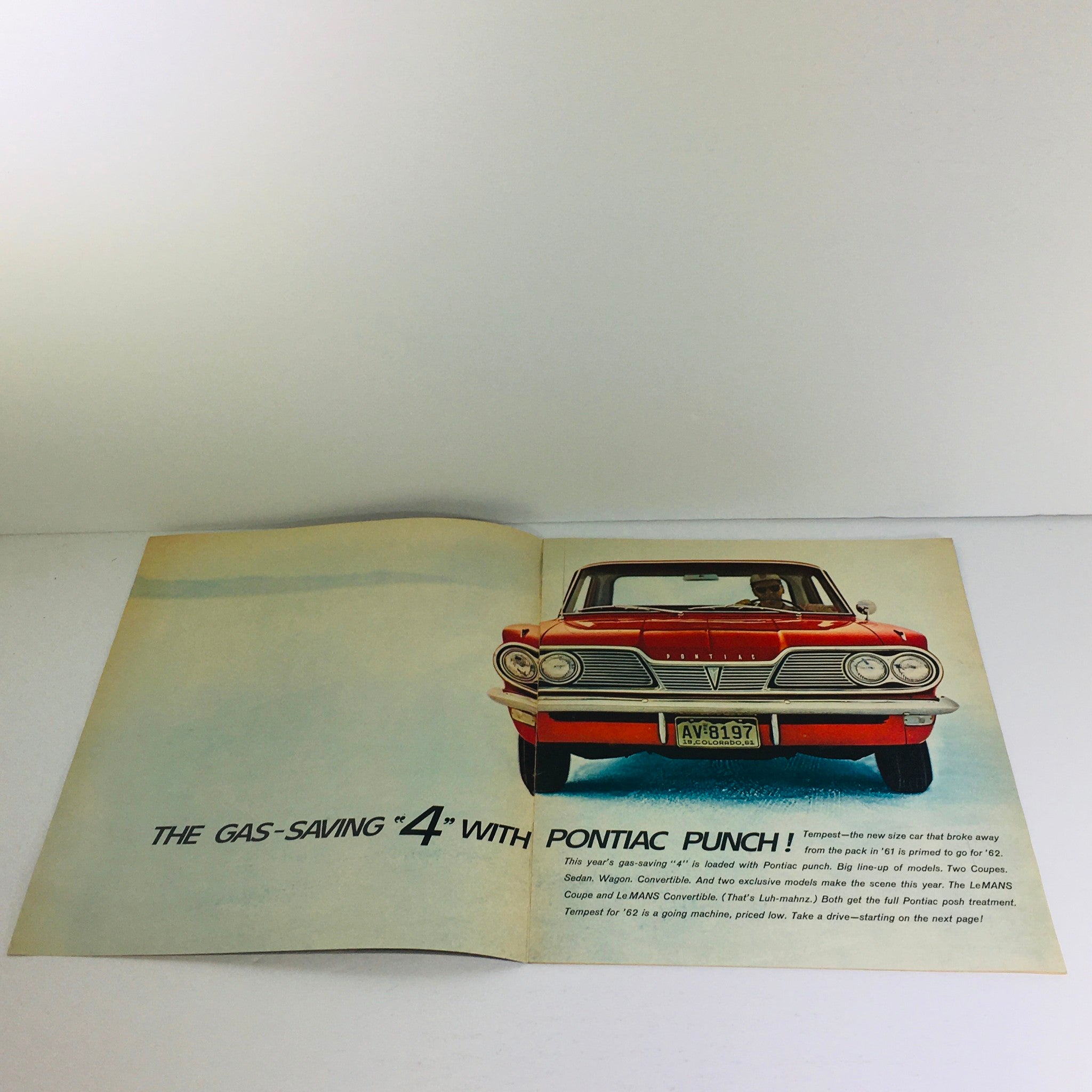 1962 Pontiac Tempest Coupe-Sedan-Wagon Dealership Car Auto Brochure Catalog