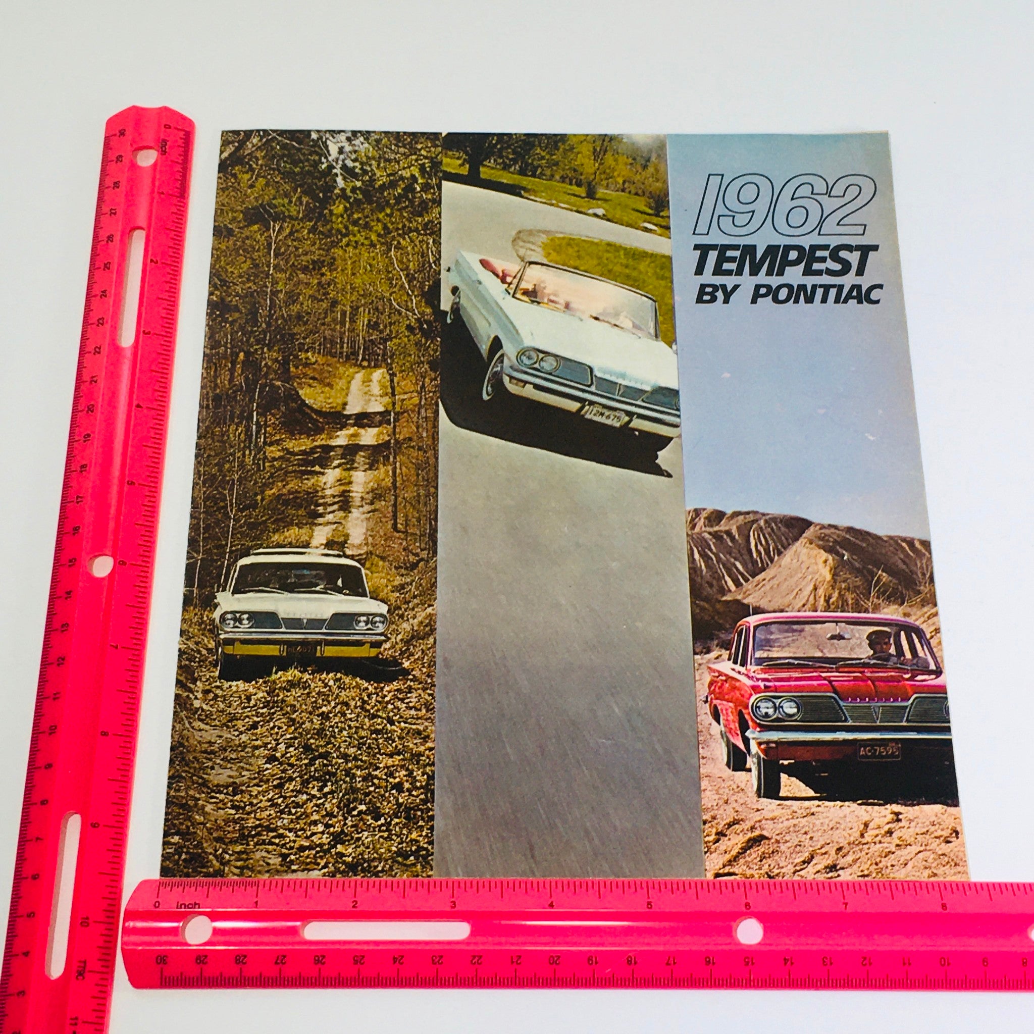 1962 Pontiac Tempest Coupe-Sedan-Wagon Dealership Car Auto Brochure Catalog