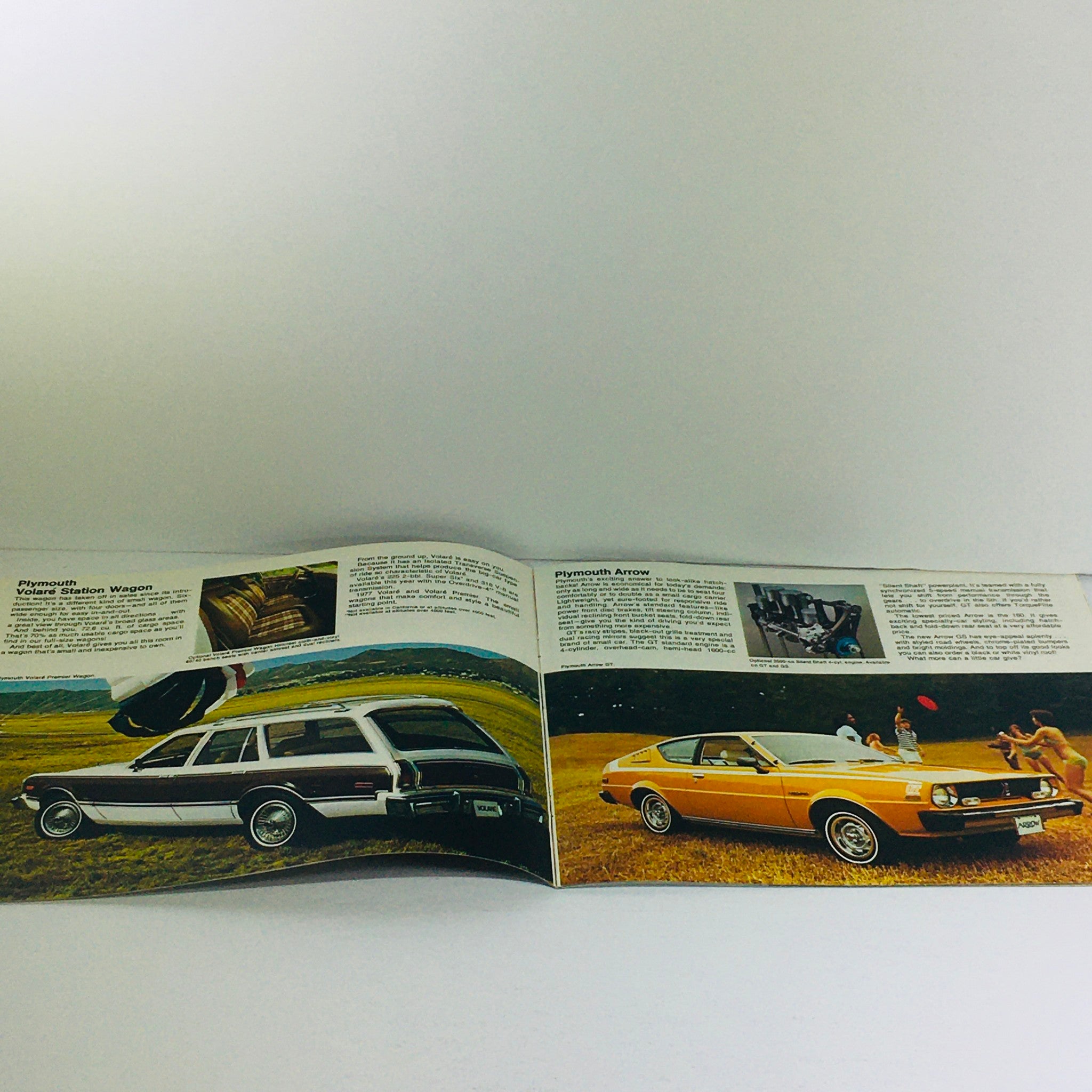 1977 Chrysler-Plymouth Station Wagon Dealership Car Auto Brochure Catalog